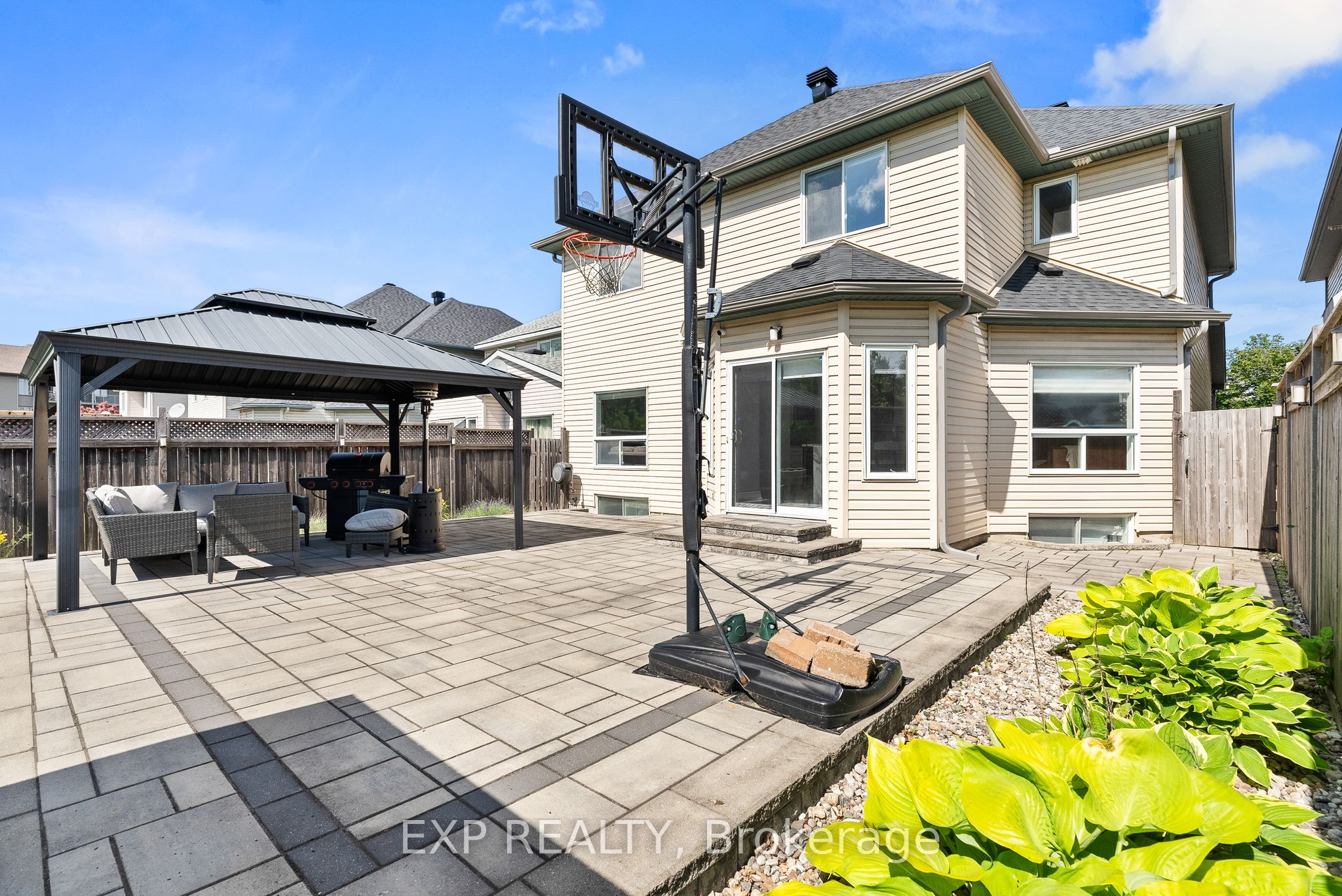 112 Redcliff Avenue, Barrhaven, ON K2J 5J7 photo 4