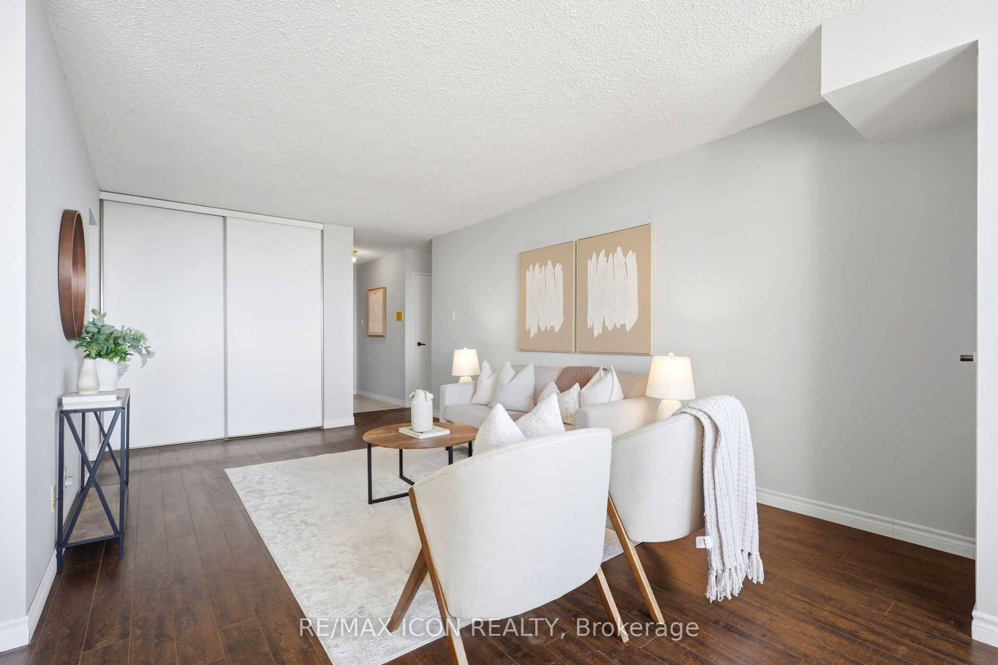 375 King Street N 708, Waterloo, ON N2J 4L6 photo 3