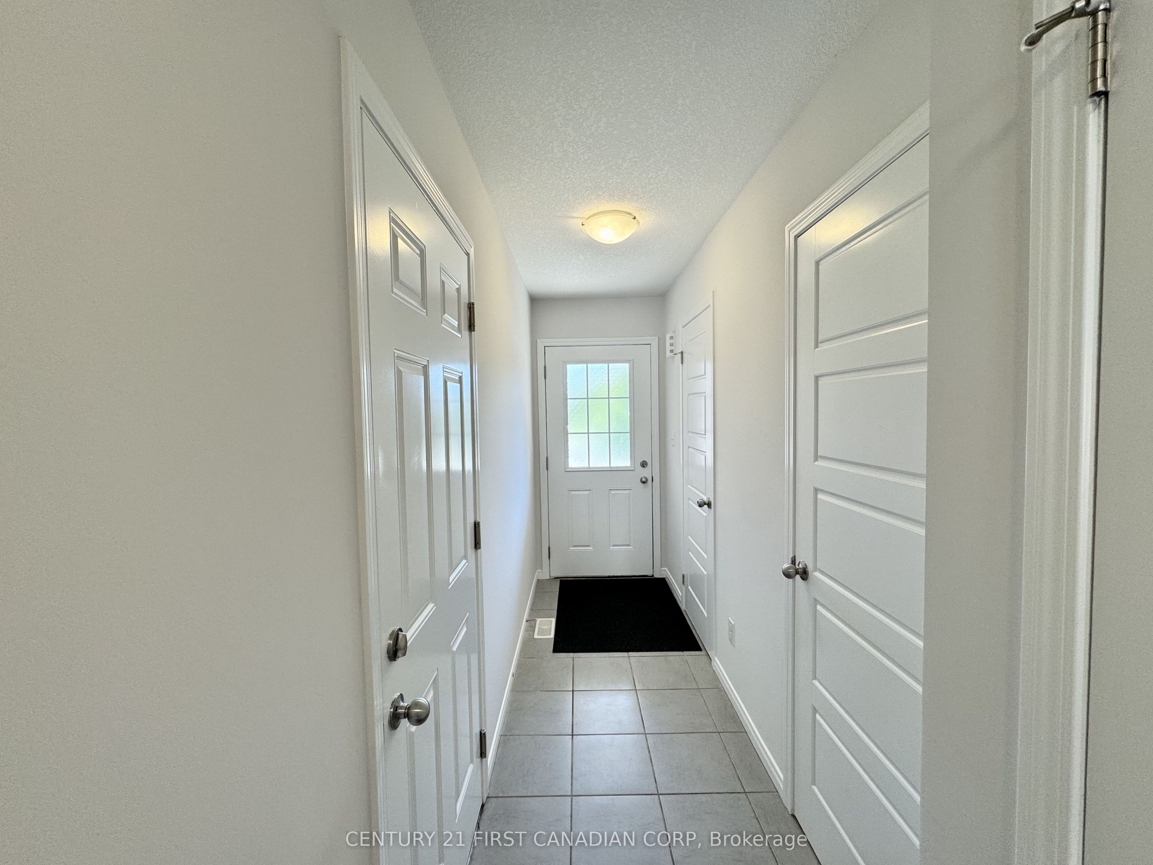 3186 Singleton Avenue, London South, ON N6L 0B8 photo 3