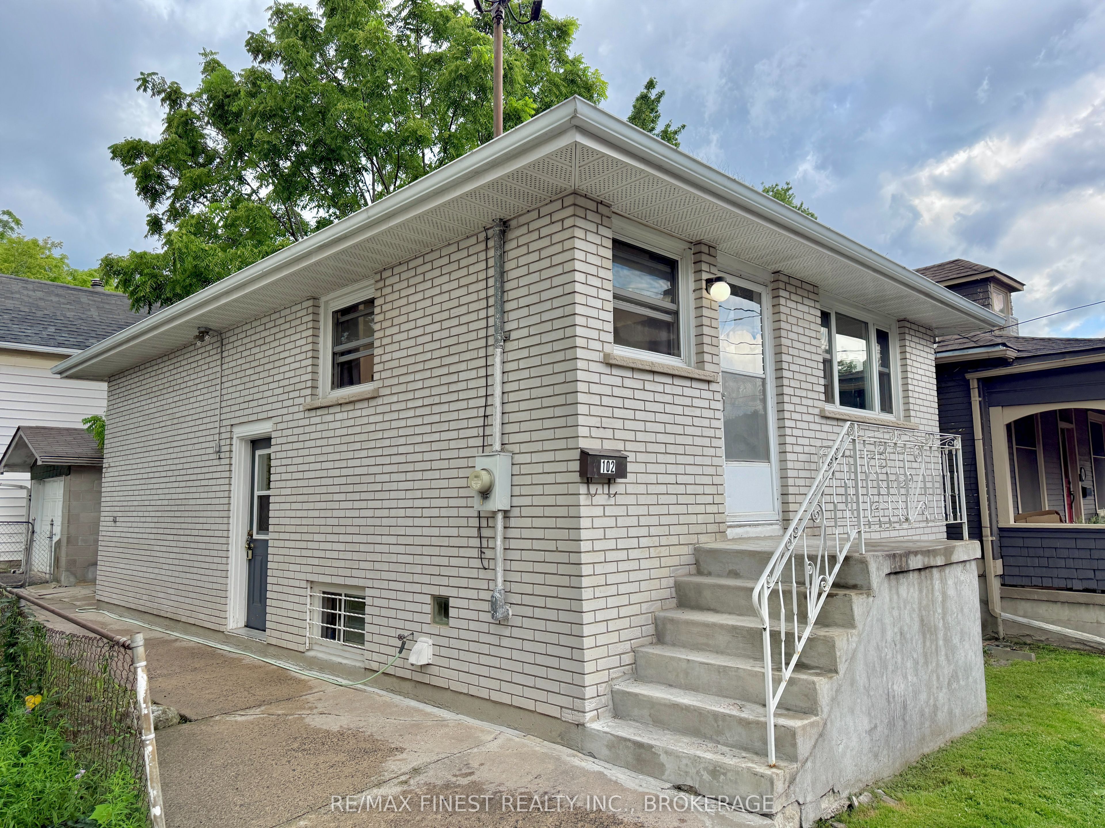 102 Chatham Street, Kingston, ON K7K 4H3