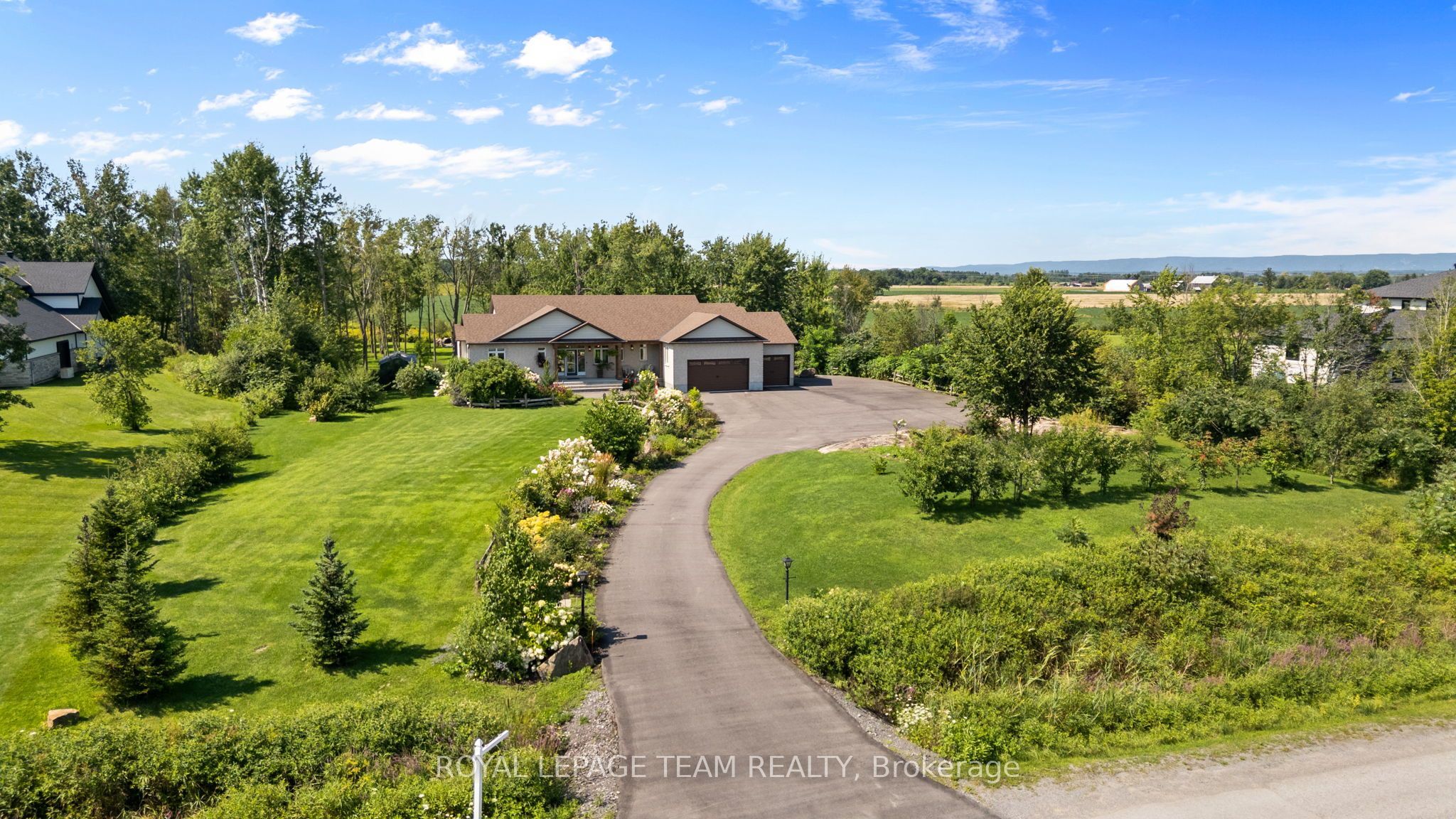 26 Synergy Way, Kanata, ON K2W 0K3 photo 2