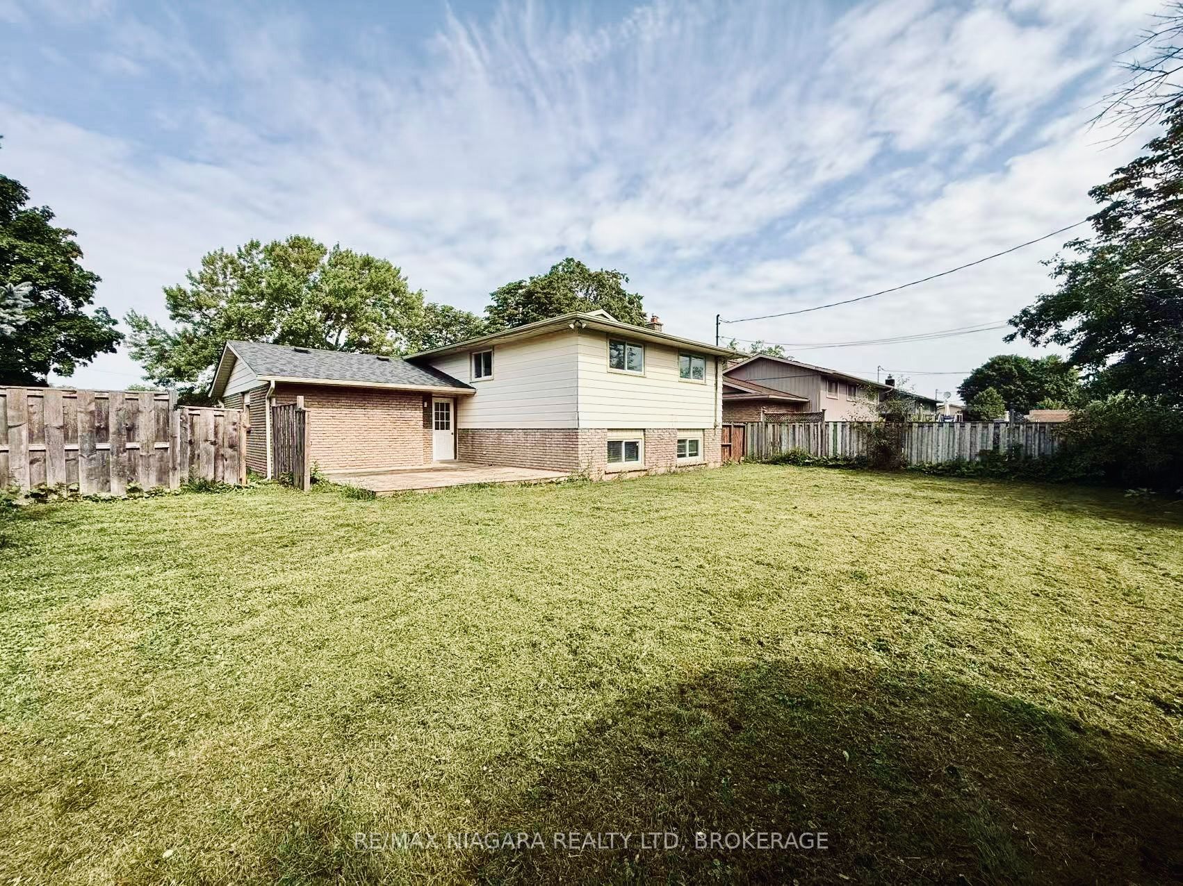 3102 Ussher Street, Niagara Falls, ON L2G 6M2 photo 3