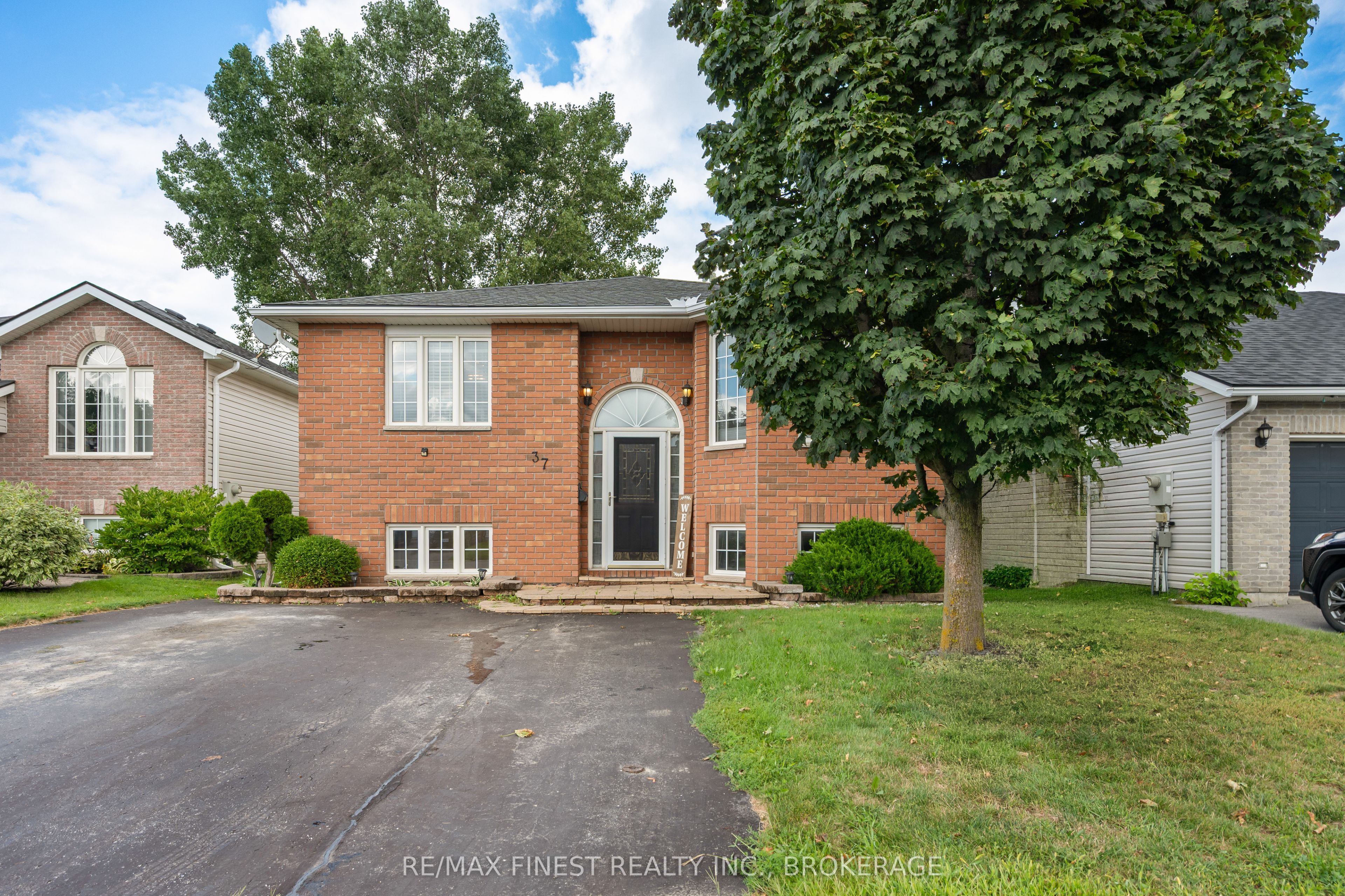 37 Liddle Lane, Belleville, ON K8N 5Y3 photo 2