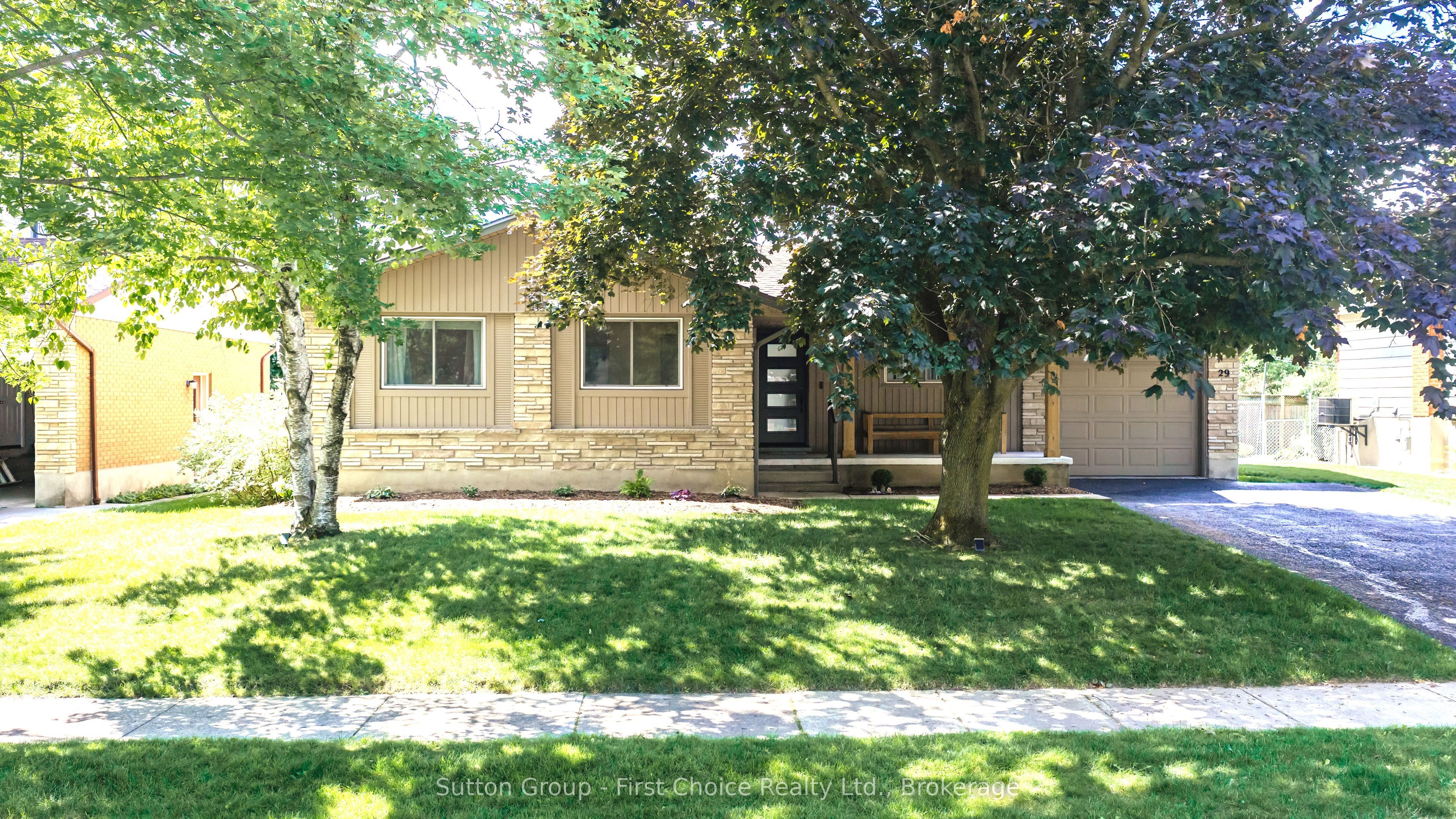29 Windemere Crescent, Stratford, ON N5A 6A8