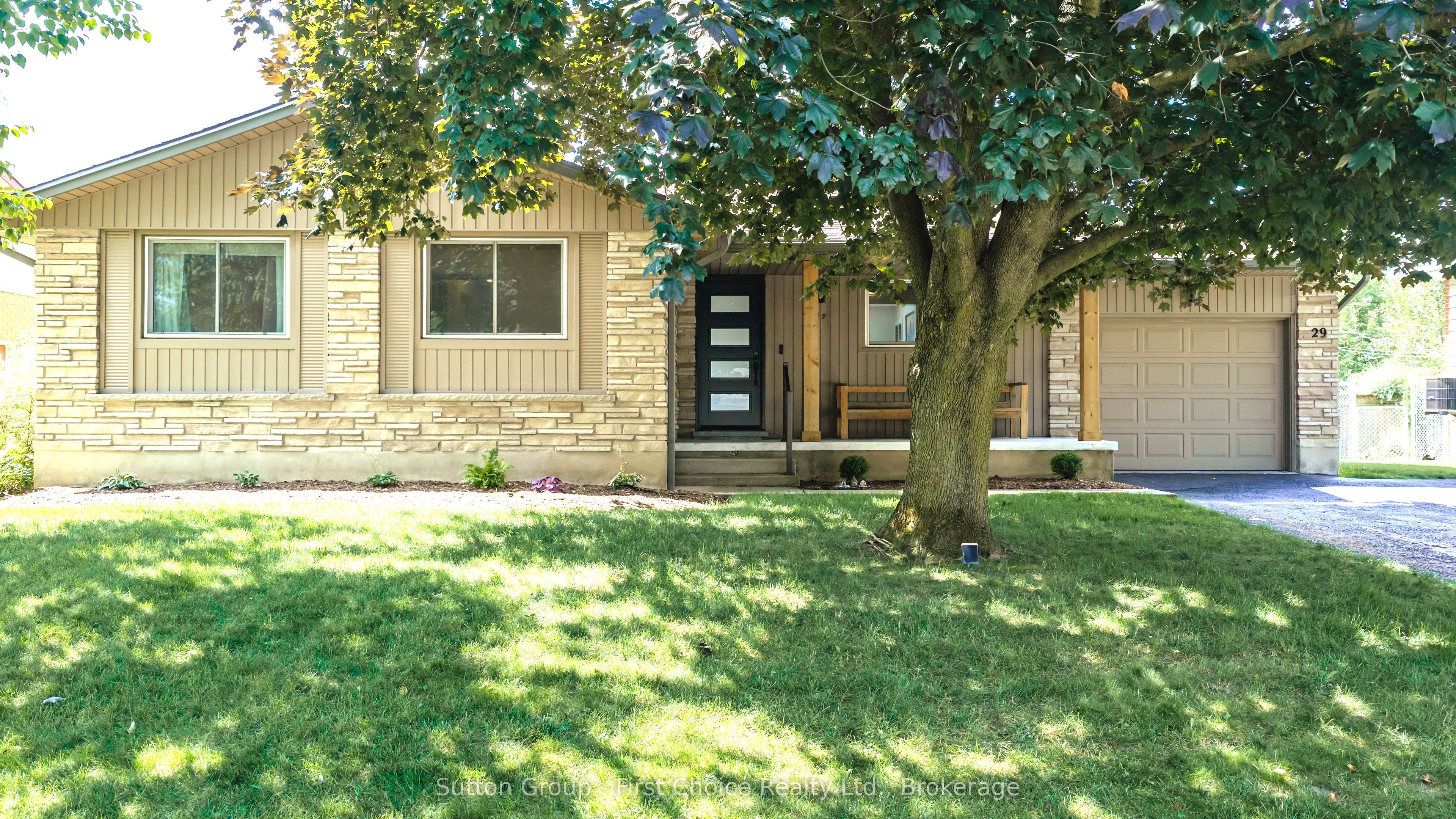 29 Windemere Crescent, Stratford, ON N5A 6A8 photo 2