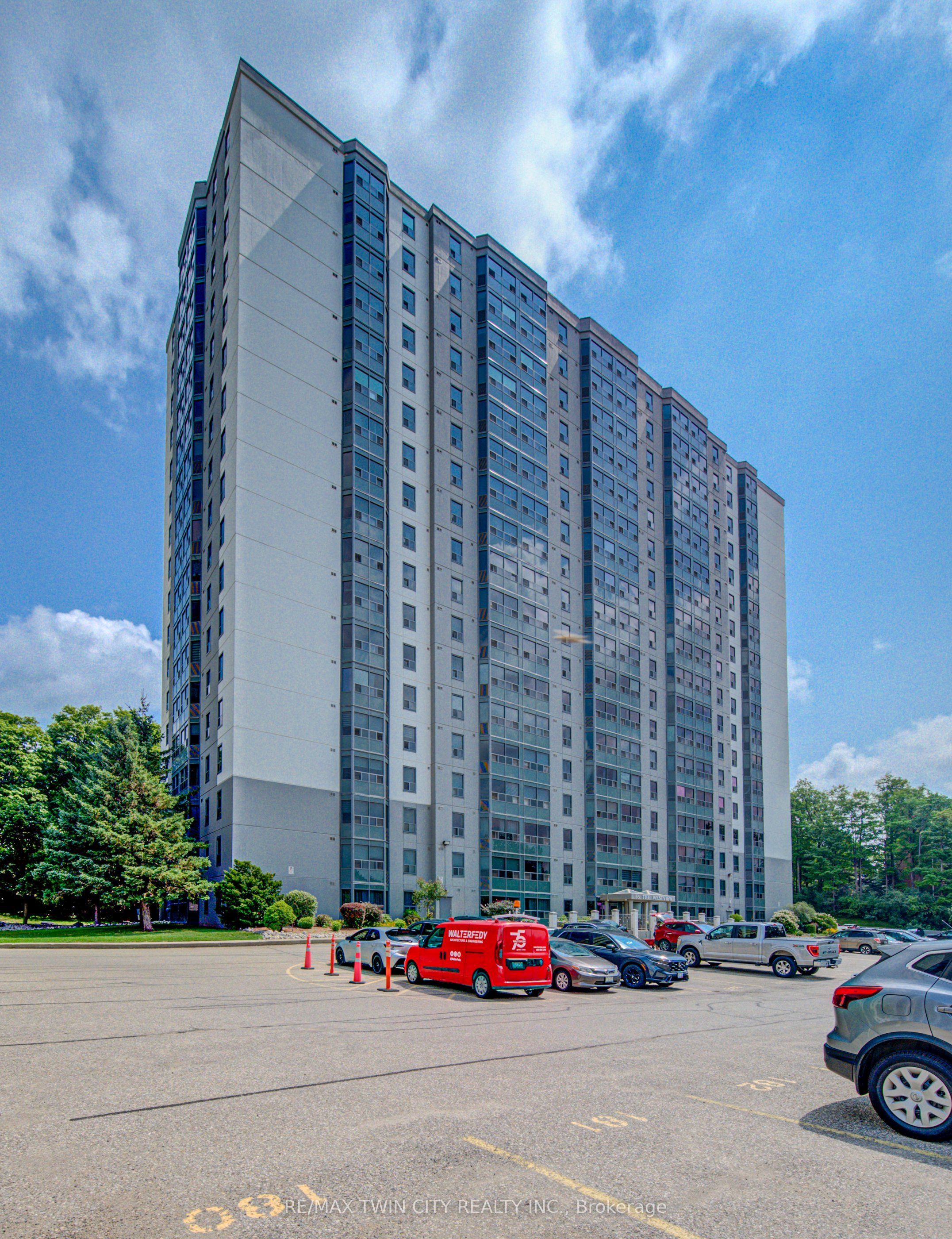 55 Green Valley Drive 608, Kitchener, ON N2P 1Z6 photo 5