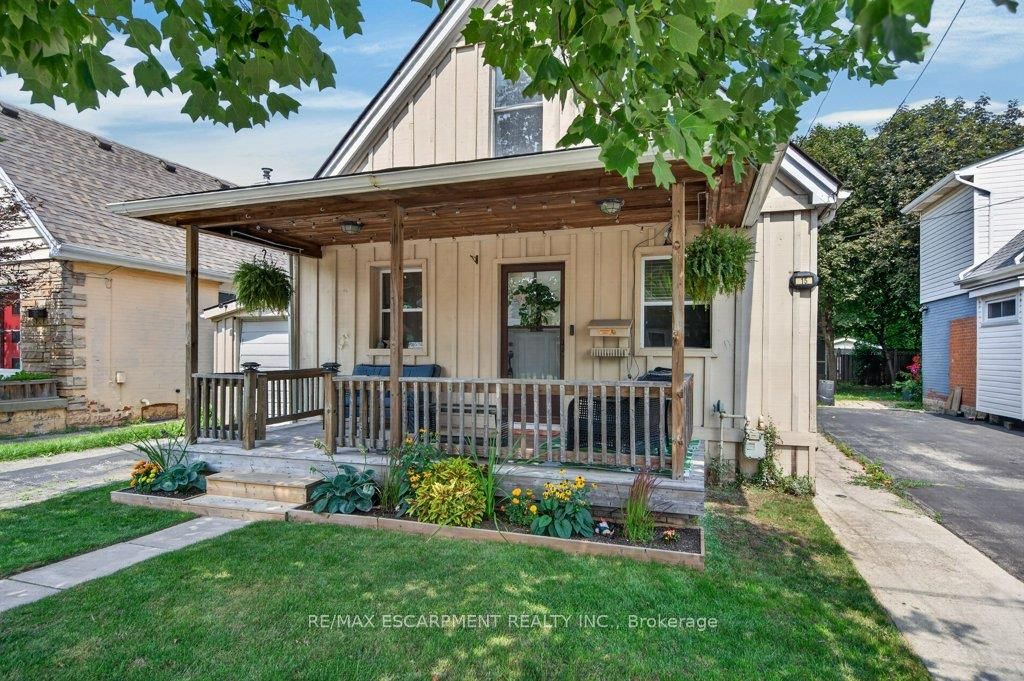 15 Crockett Street, Hamilton, ON L8V 1G8