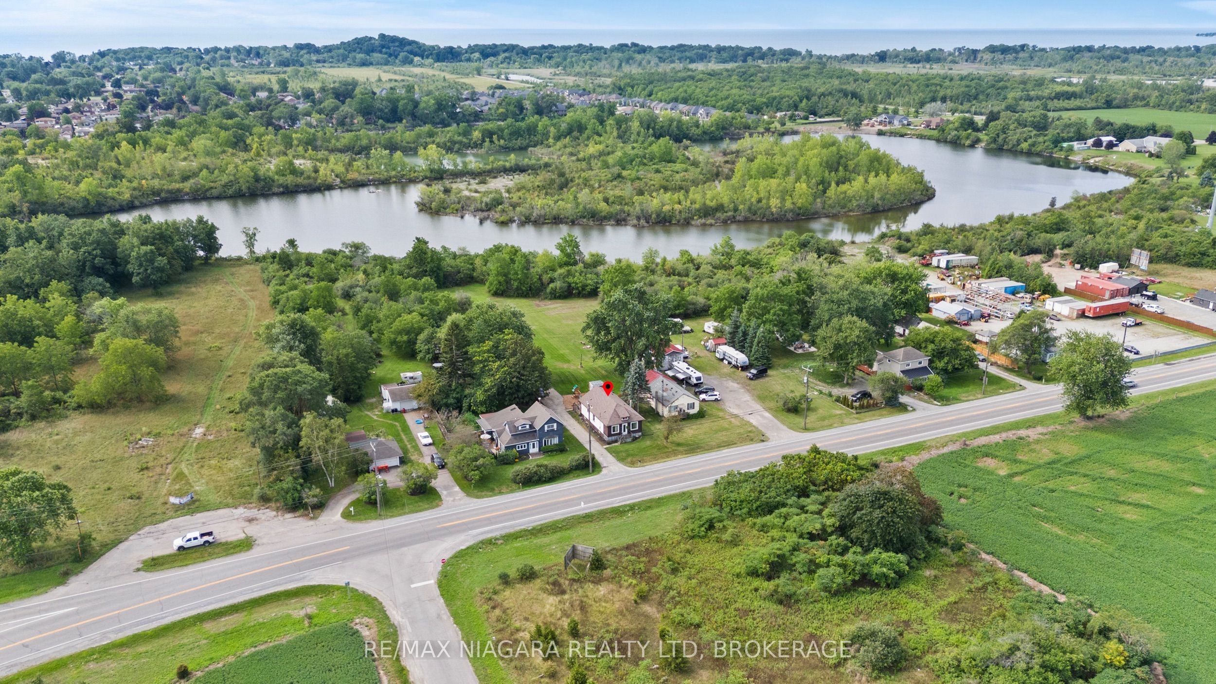 702 Main Street W, Port Colborne, ON L3K 5V4 photo 4