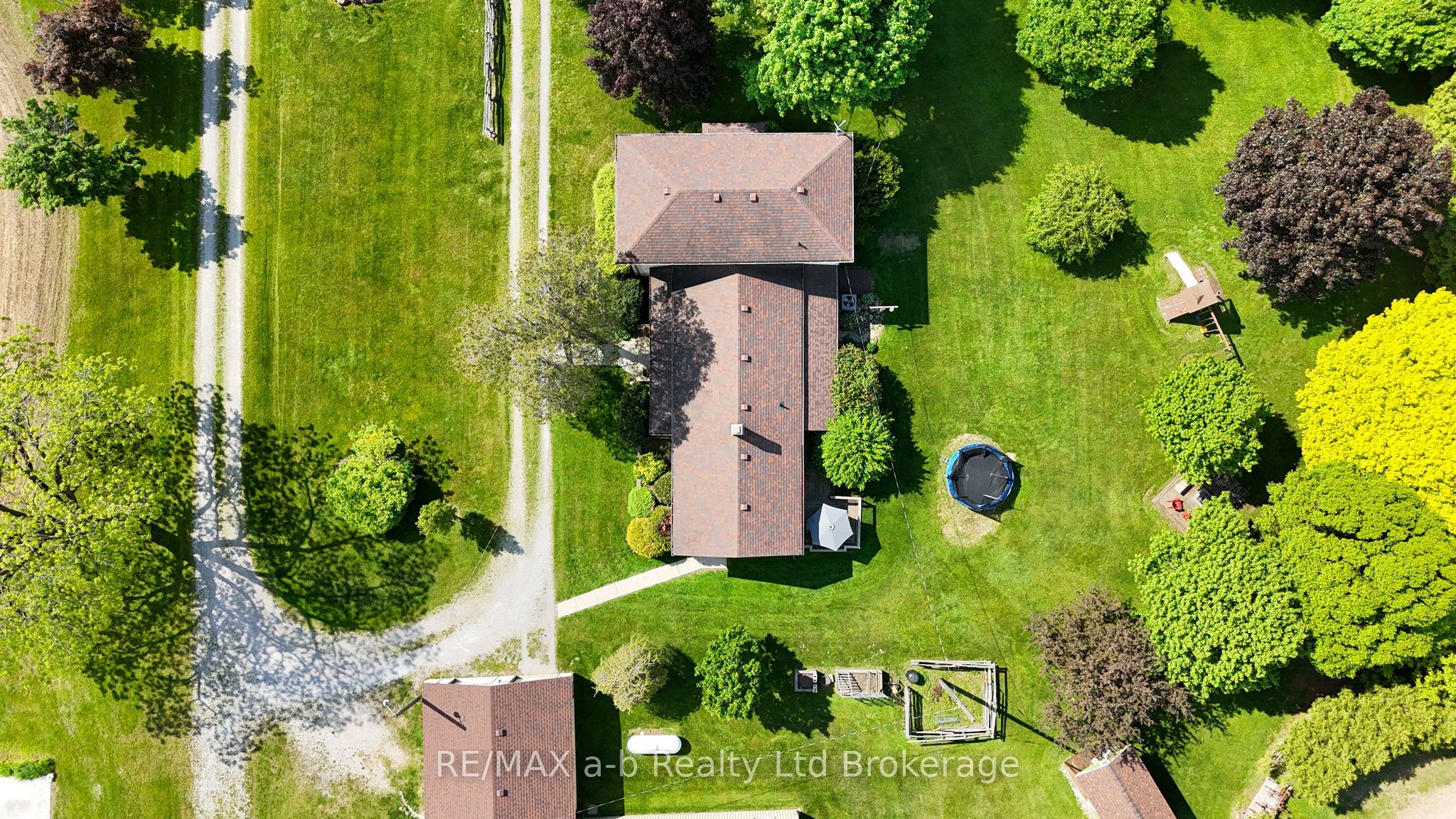 1813 Norfolk County 19 Road W, Norfolk, ON N0E 1V0 photo 5