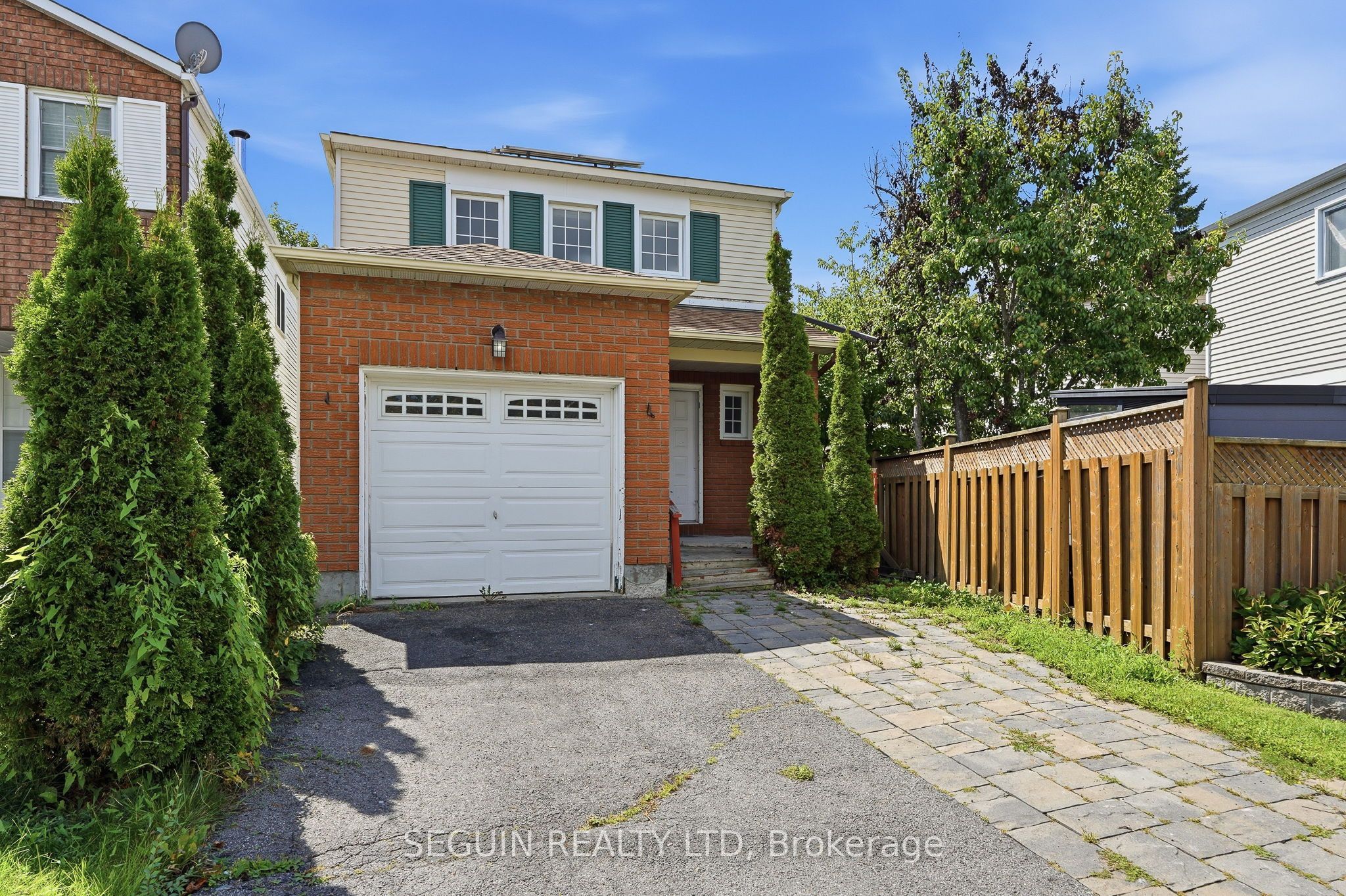 6 Manju Street, Hunt Club - South Keys and Area, ON K1G 4T7 photo 2