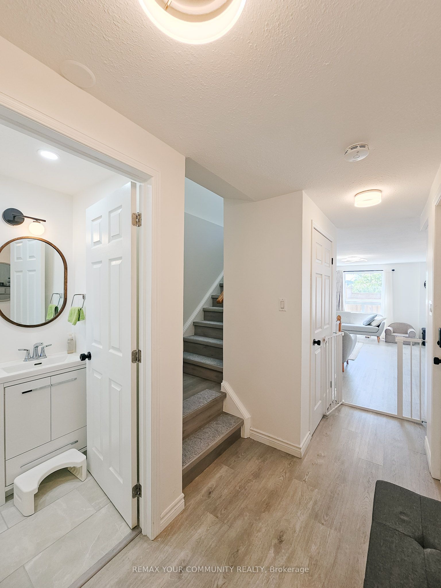 71 Highbrook Street, Kitchener, ON N2E 3P3 photo 2