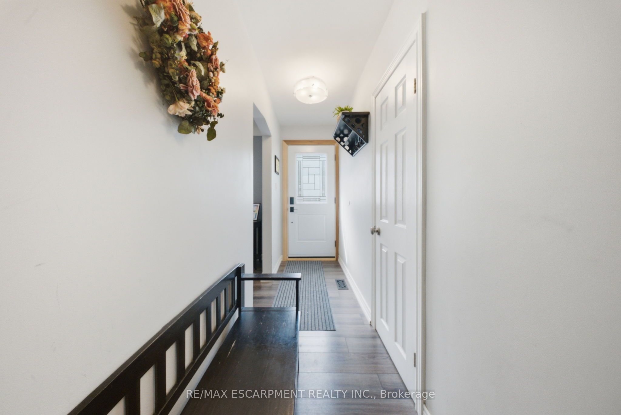 203 WEST 31ST Street, Hamilton, ON L9C 5G3 photo 4