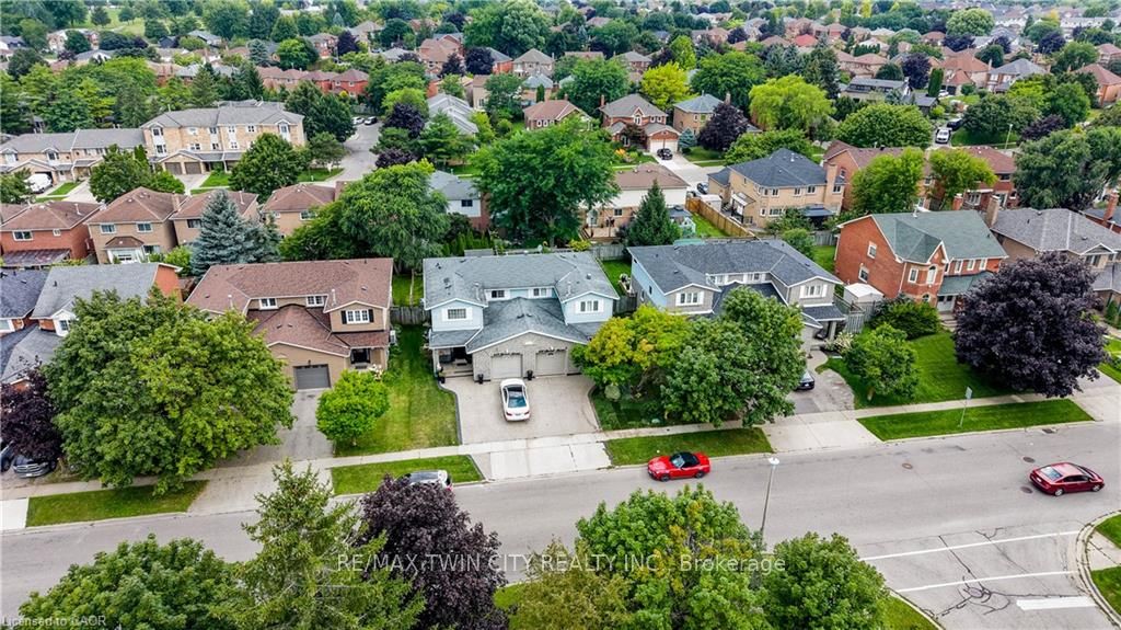 451 BURNETT Avenue, Cambridge, ON N1T 1L3 photo 2
