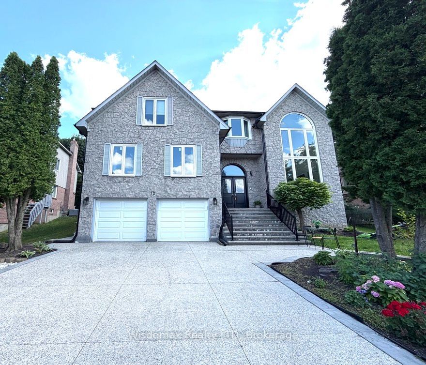 12 Sundrop Court, Hamilton, ON L9K 1G5