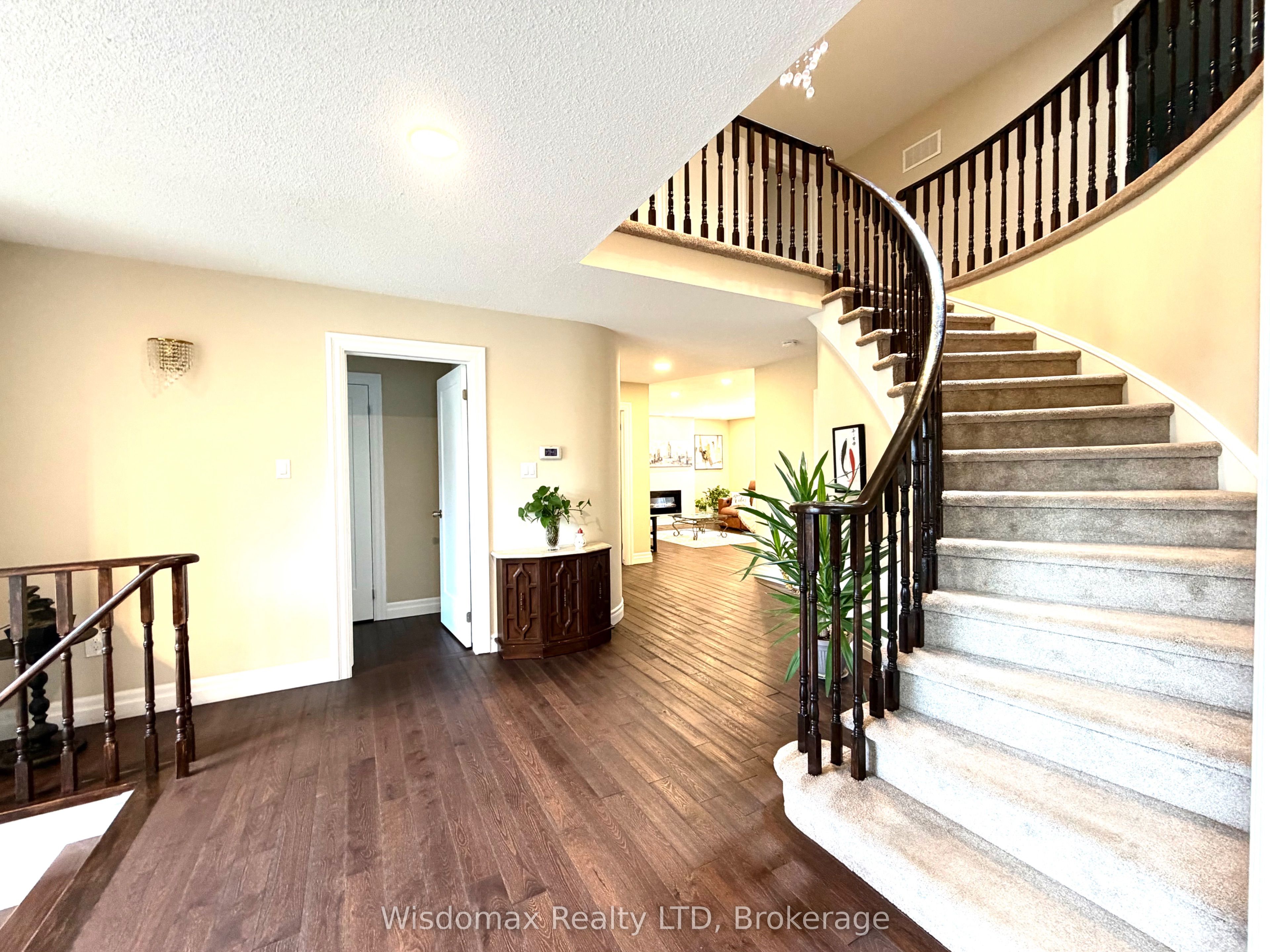 12 Sundrop Court, Hamilton, ON L9K 1G5 photo 3