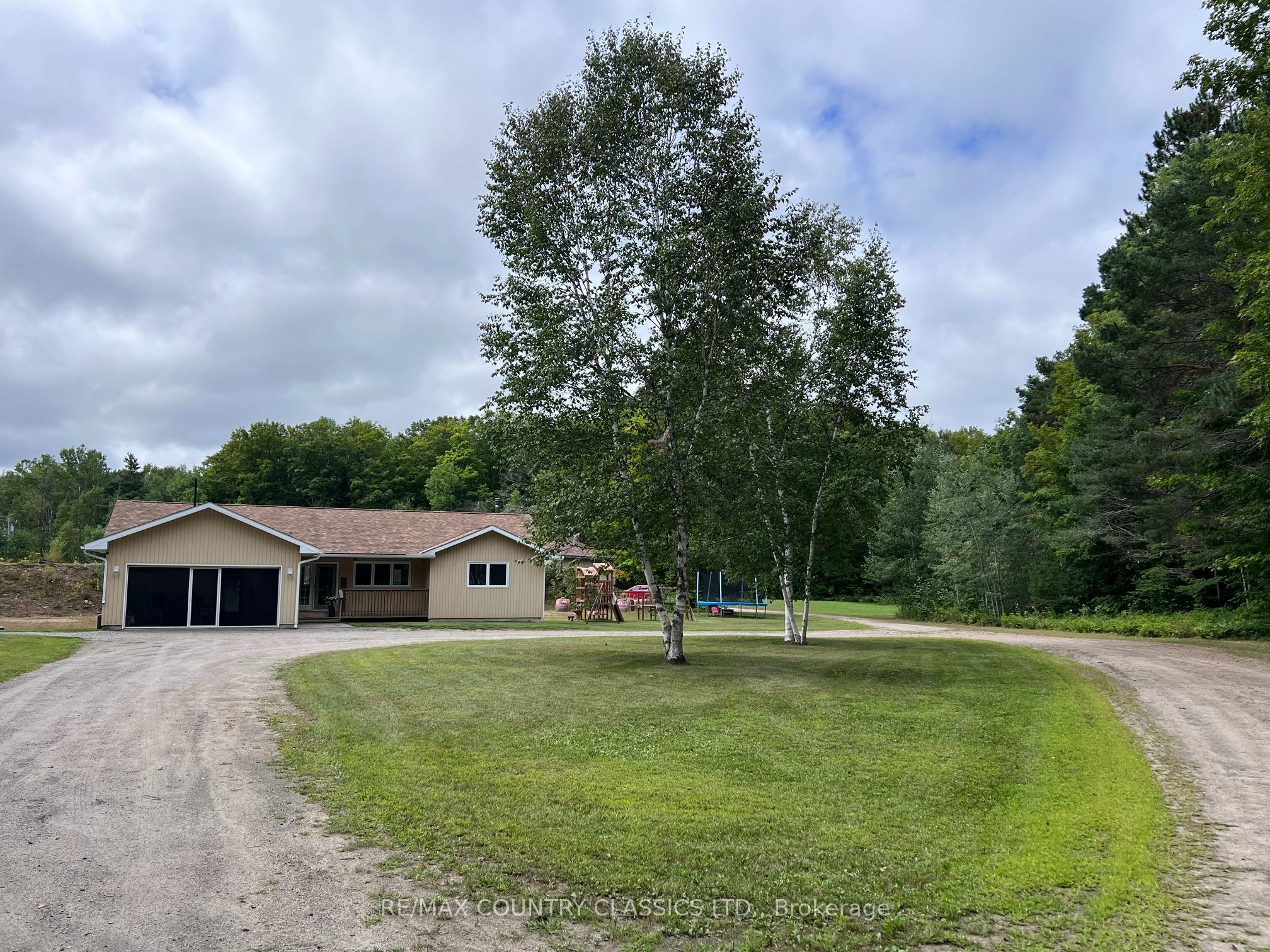 3952 Loop Road, Highlands East, ON K0L 1X0 photo 4