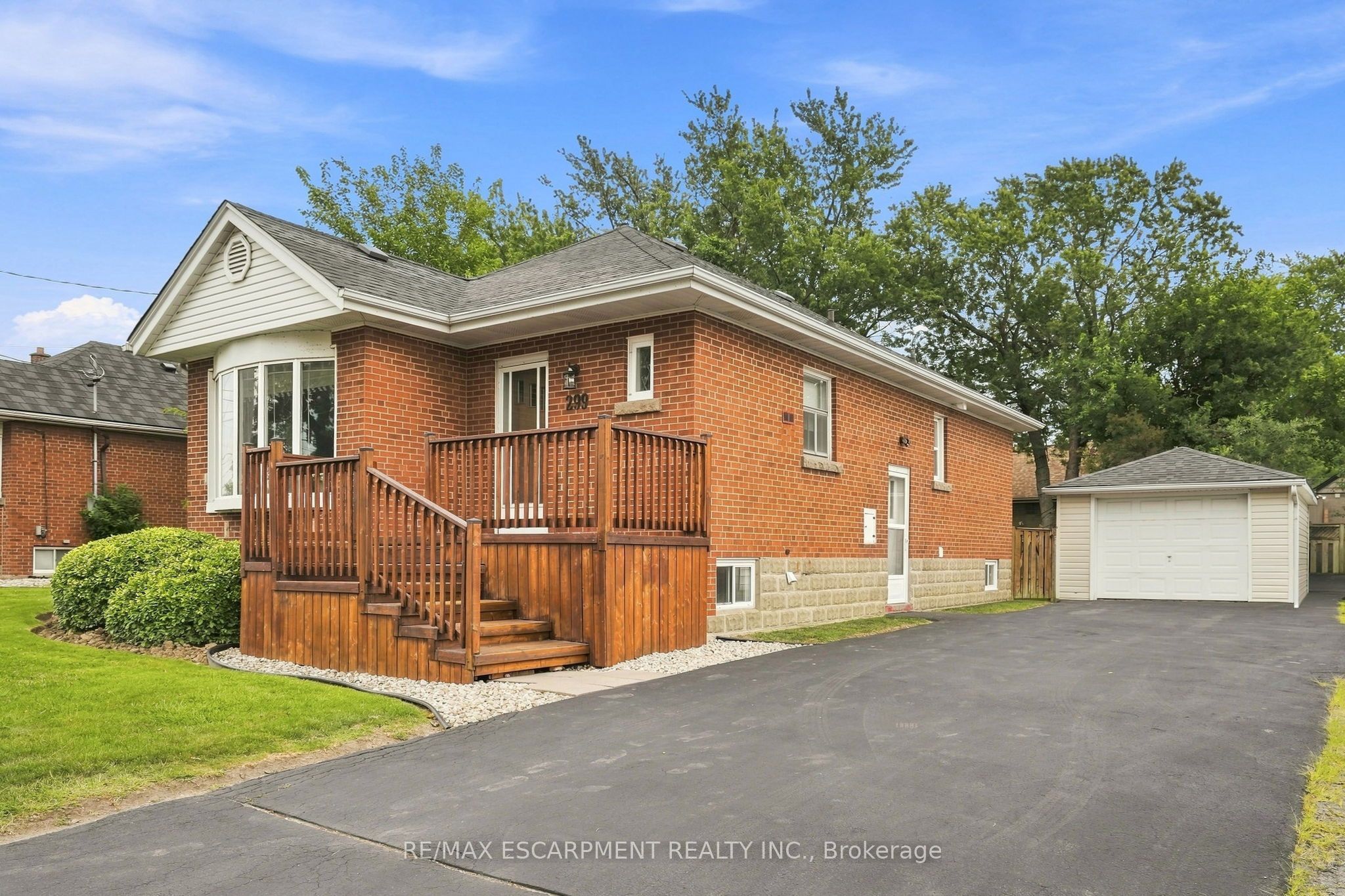 299 West 5th Street, Hamilton, ON L9C 3P2 photo 2