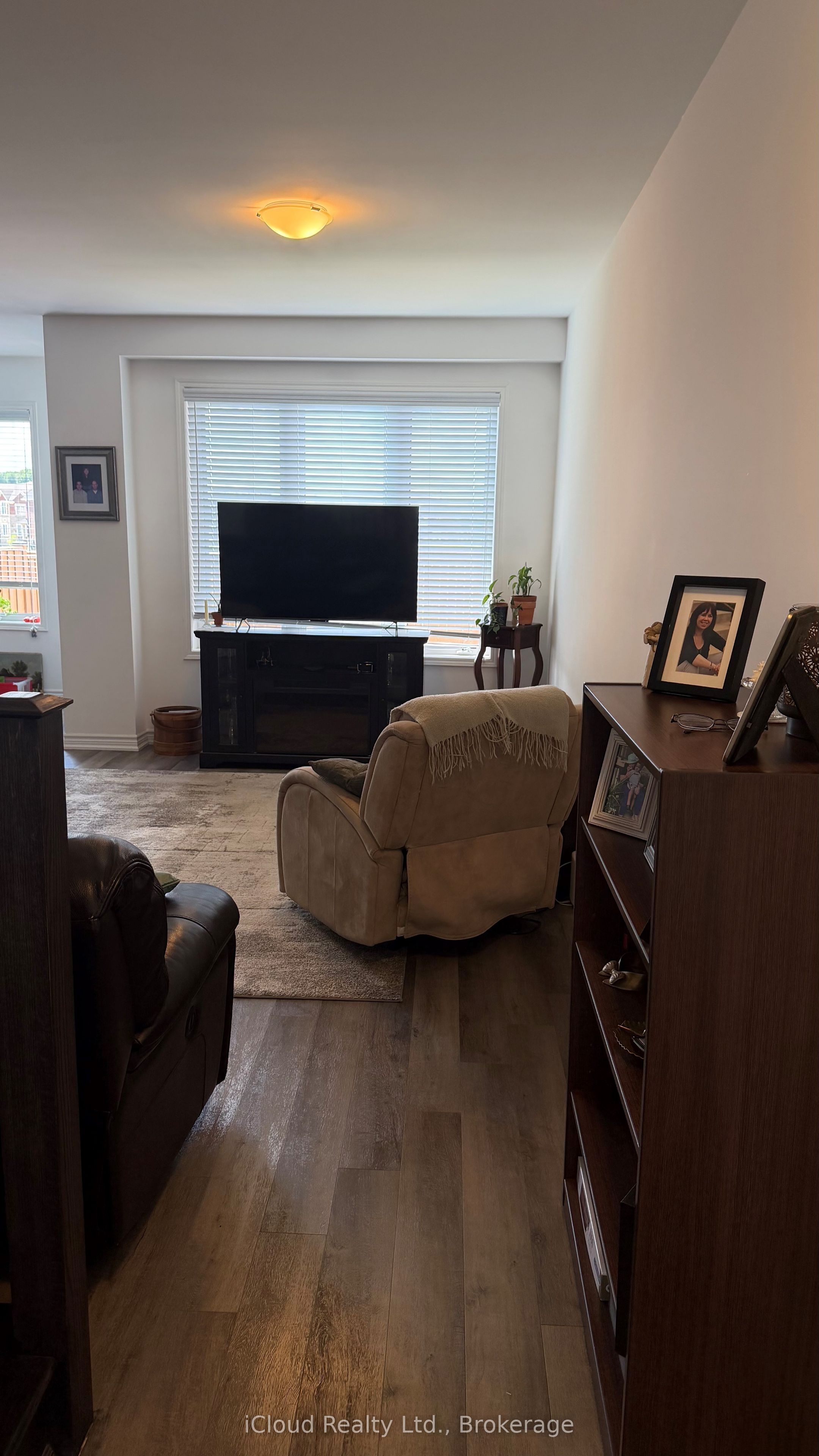 74 Forestwalk Street, Kitchener, ON N2R 0S3 photo 4