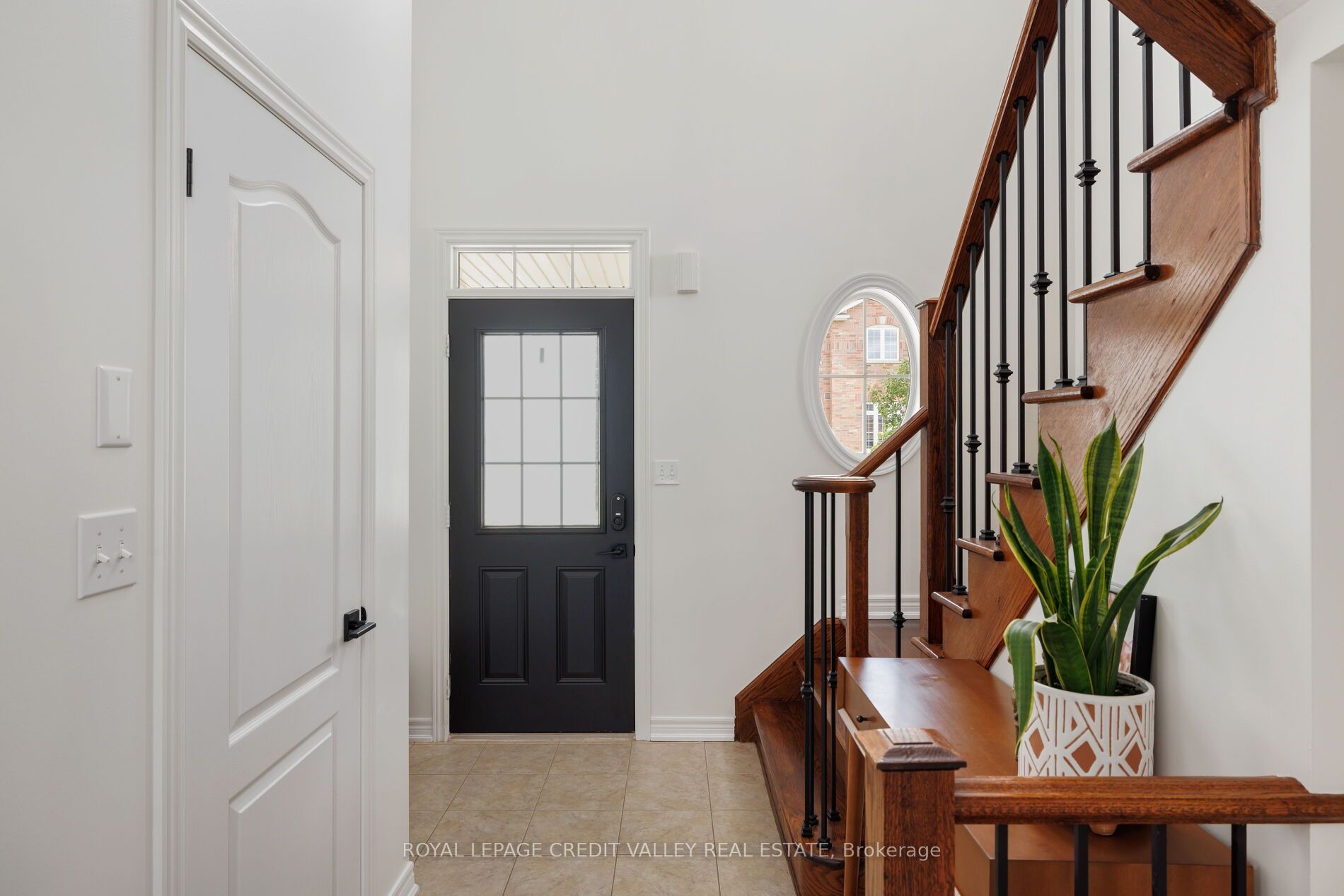 49 Bousfield Court, Hamilton, ON L8B 0T3 photo 4