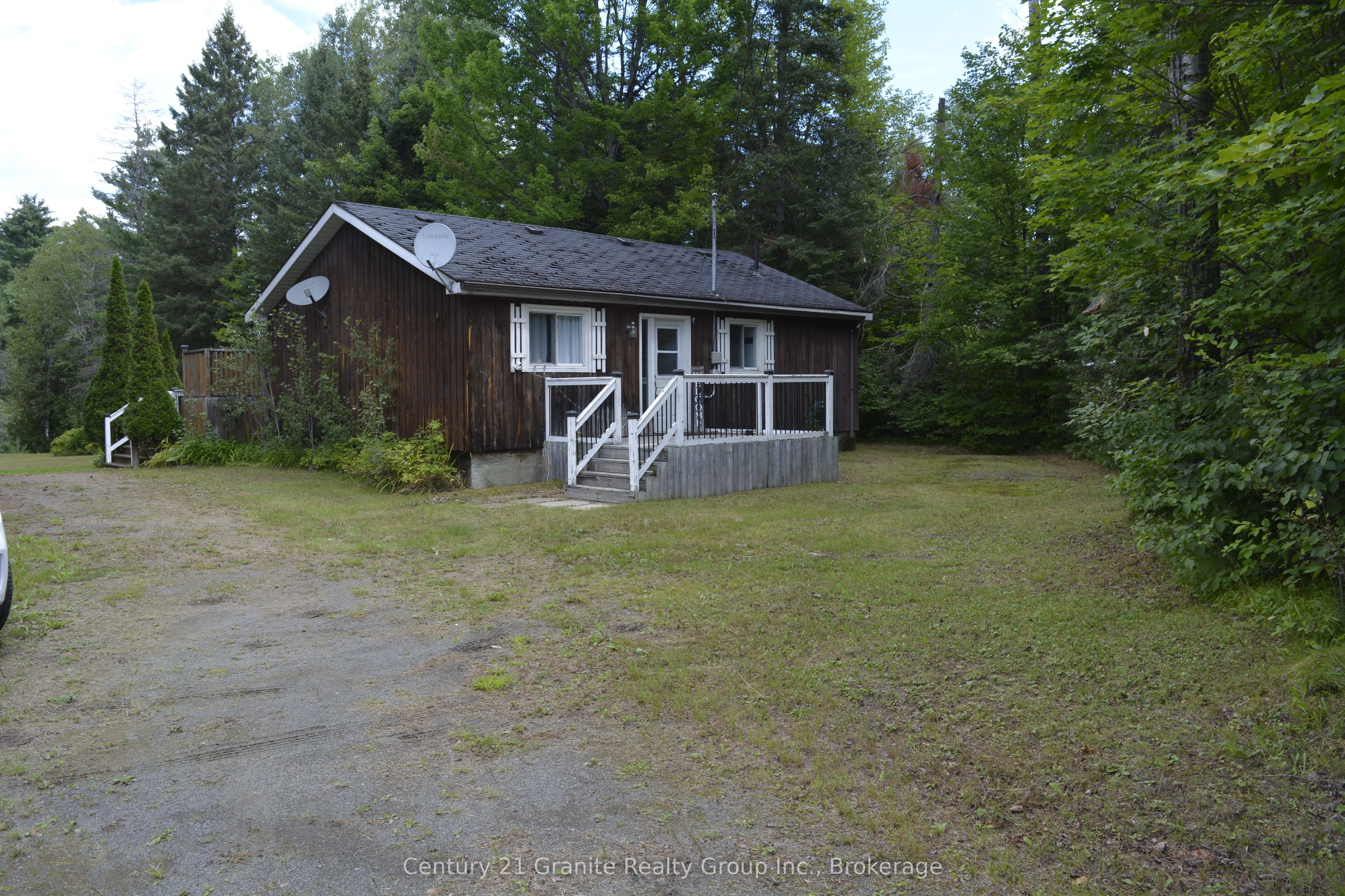 205 Glory Road, Hastings Highlands, ON K0L 1C0