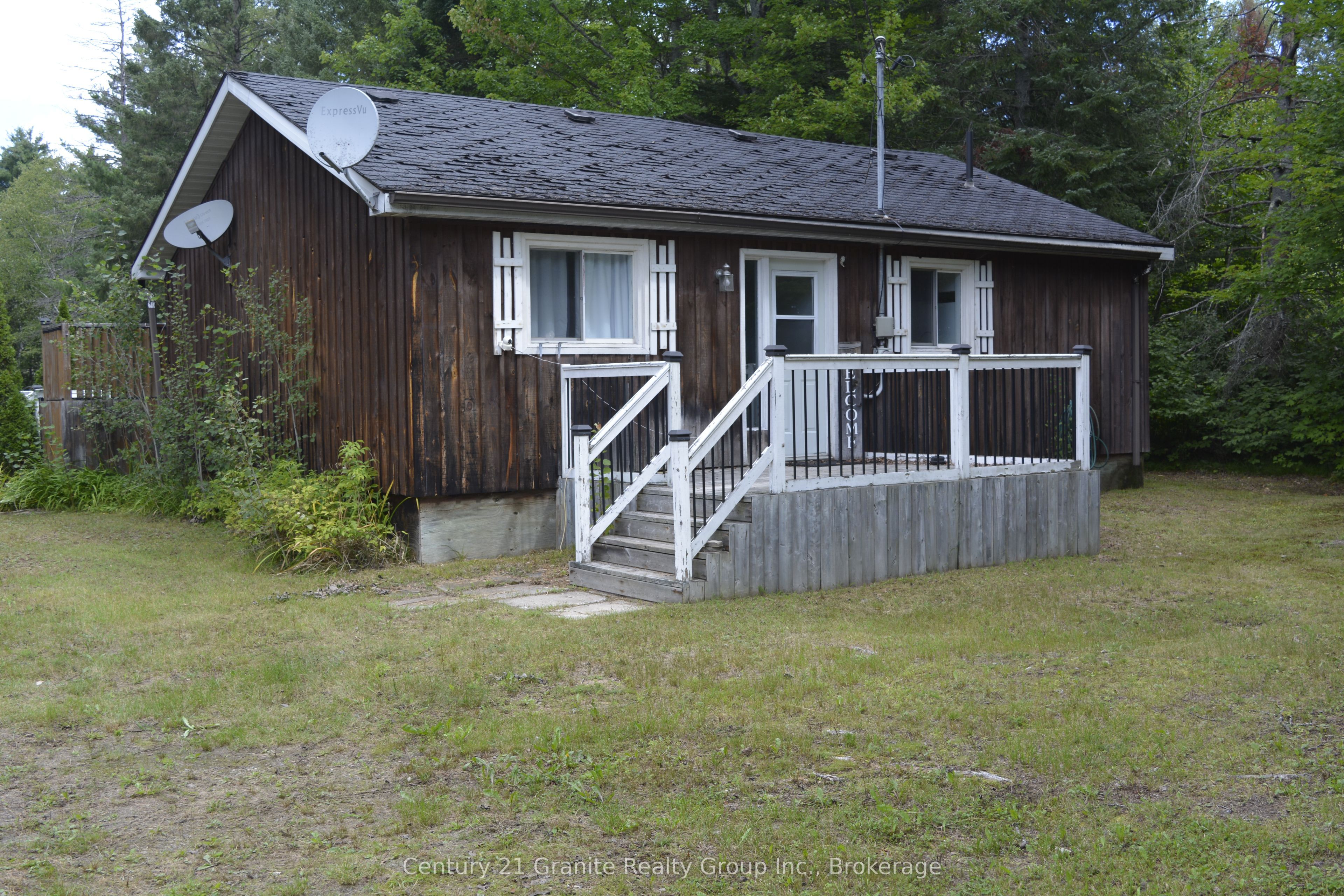 205 Glory Road, Hastings Highlands, ON K0L 1C0 photo 2