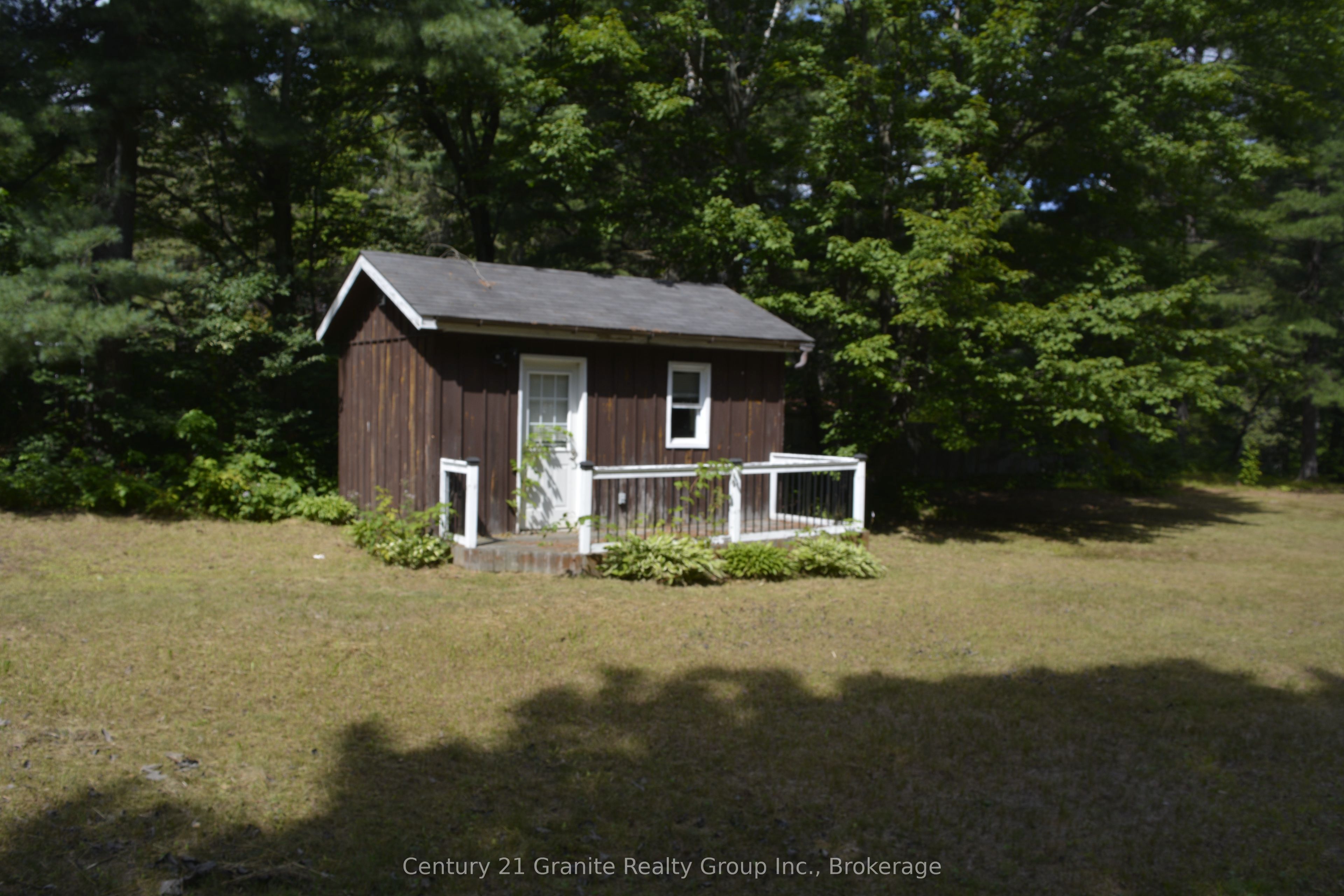 205 Glory Road, Hastings Highlands, ON K0L 1C0 photo 3