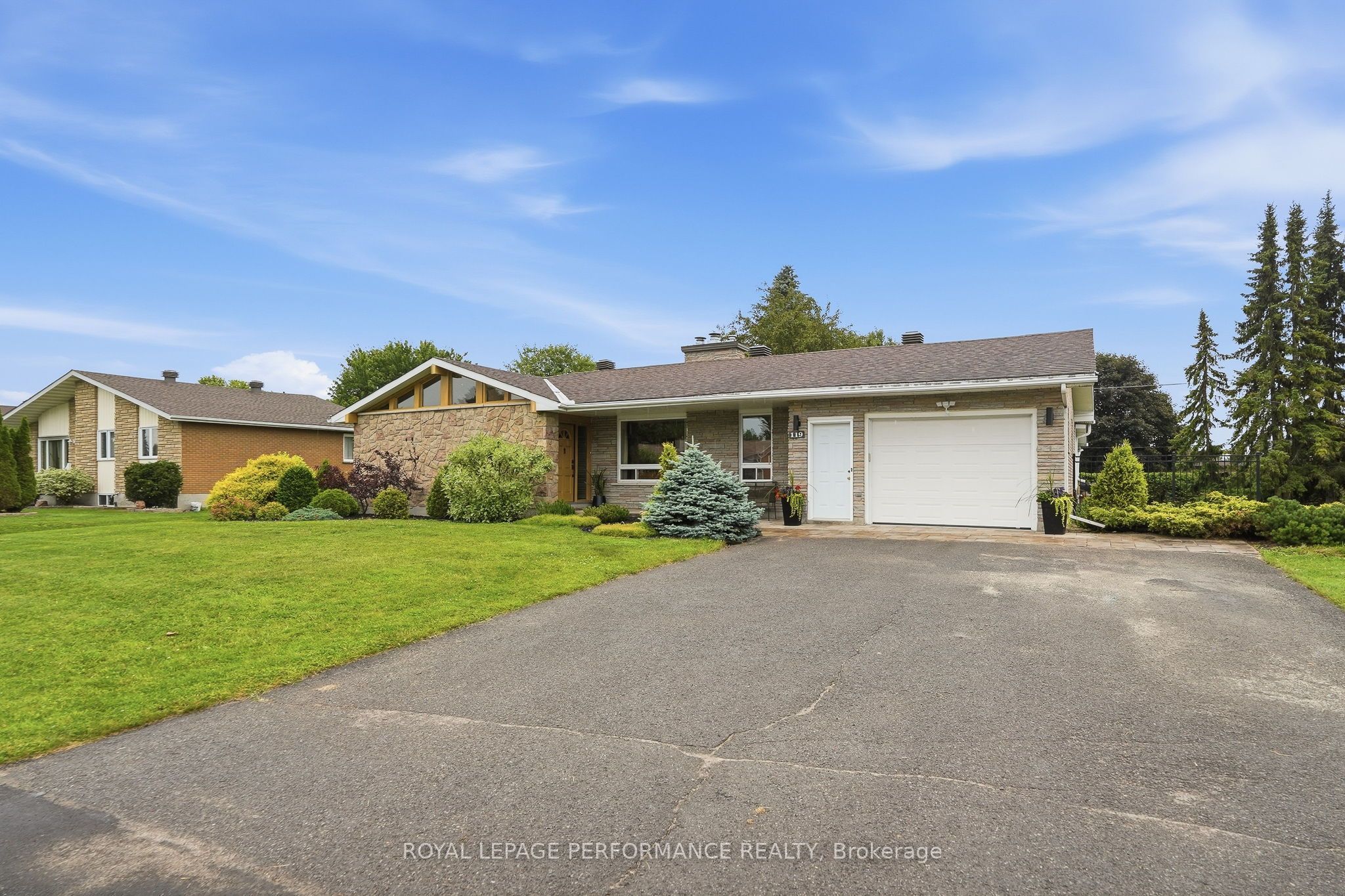 119 Centenaire Street, Russell, ON K0A 1W0