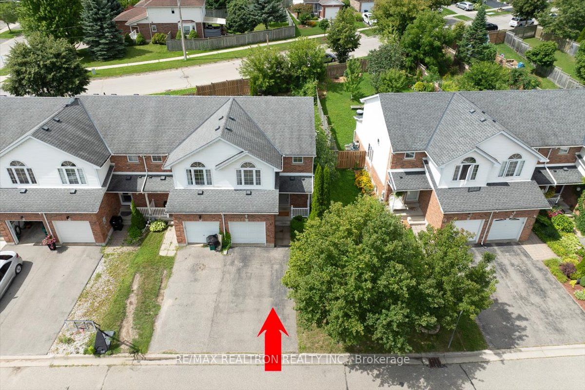 21 Brandy Crescent, Kitchener, ON N2B 3W8 photo 2