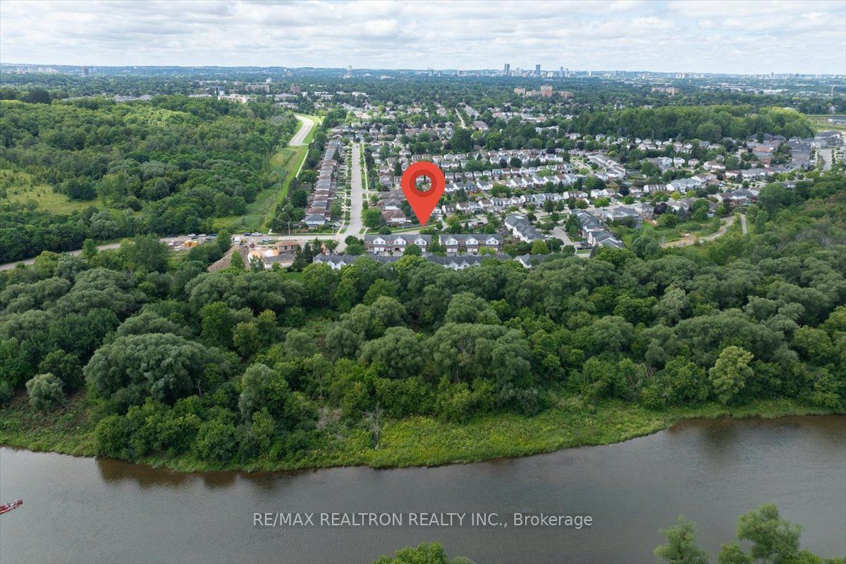 21 Brandy Crescent, Kitchener, ON N2B 3W8 photo 5