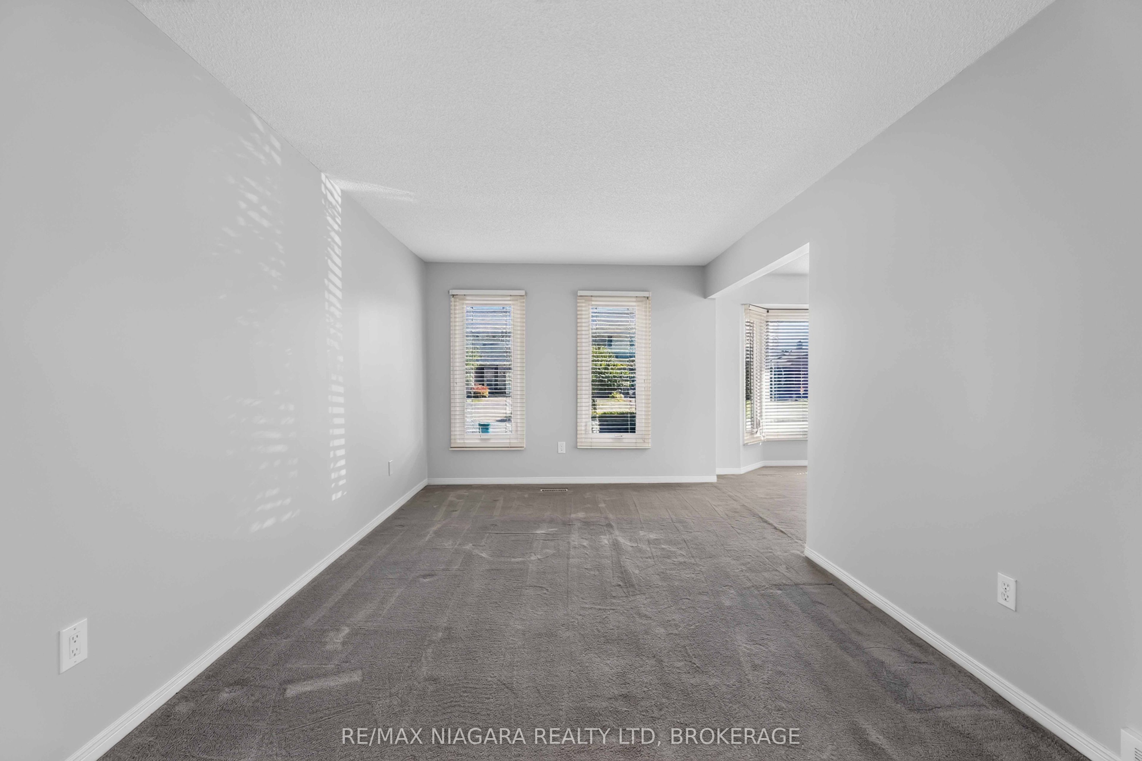 7725 SWAN Street, Niagara Falls, ON L2H 2P7 photo 5