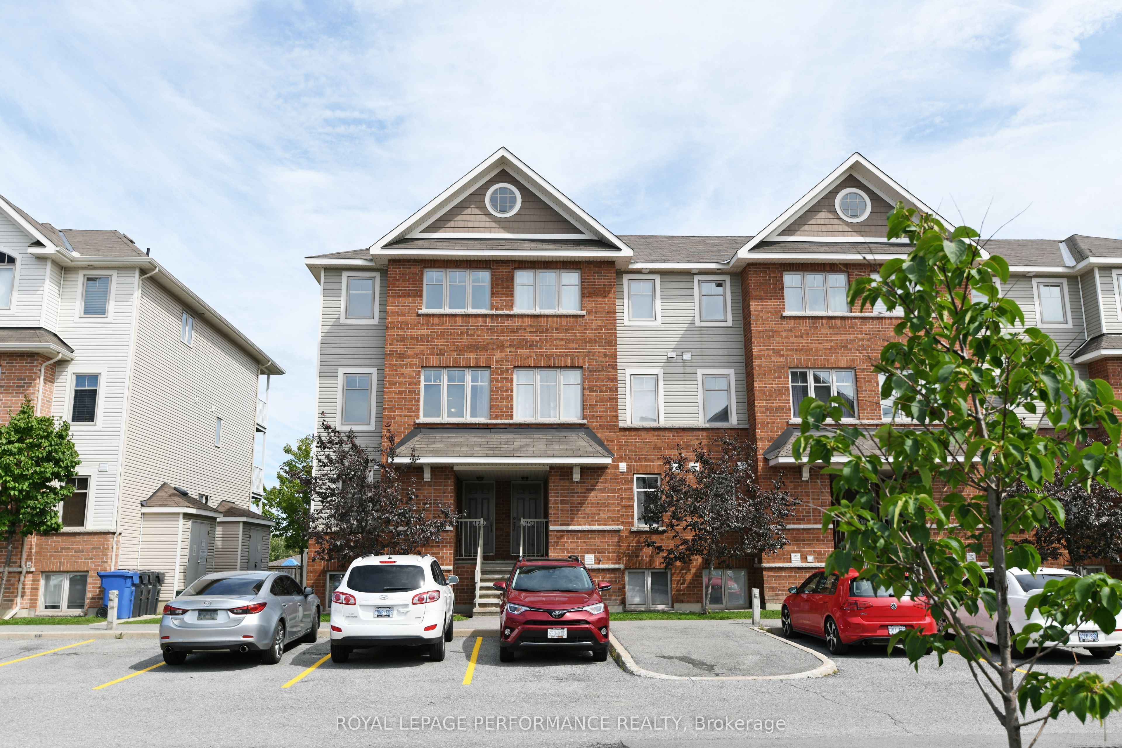 125 Keltie Private 1, Barrhaven, ON K2J 0A1 photo 2