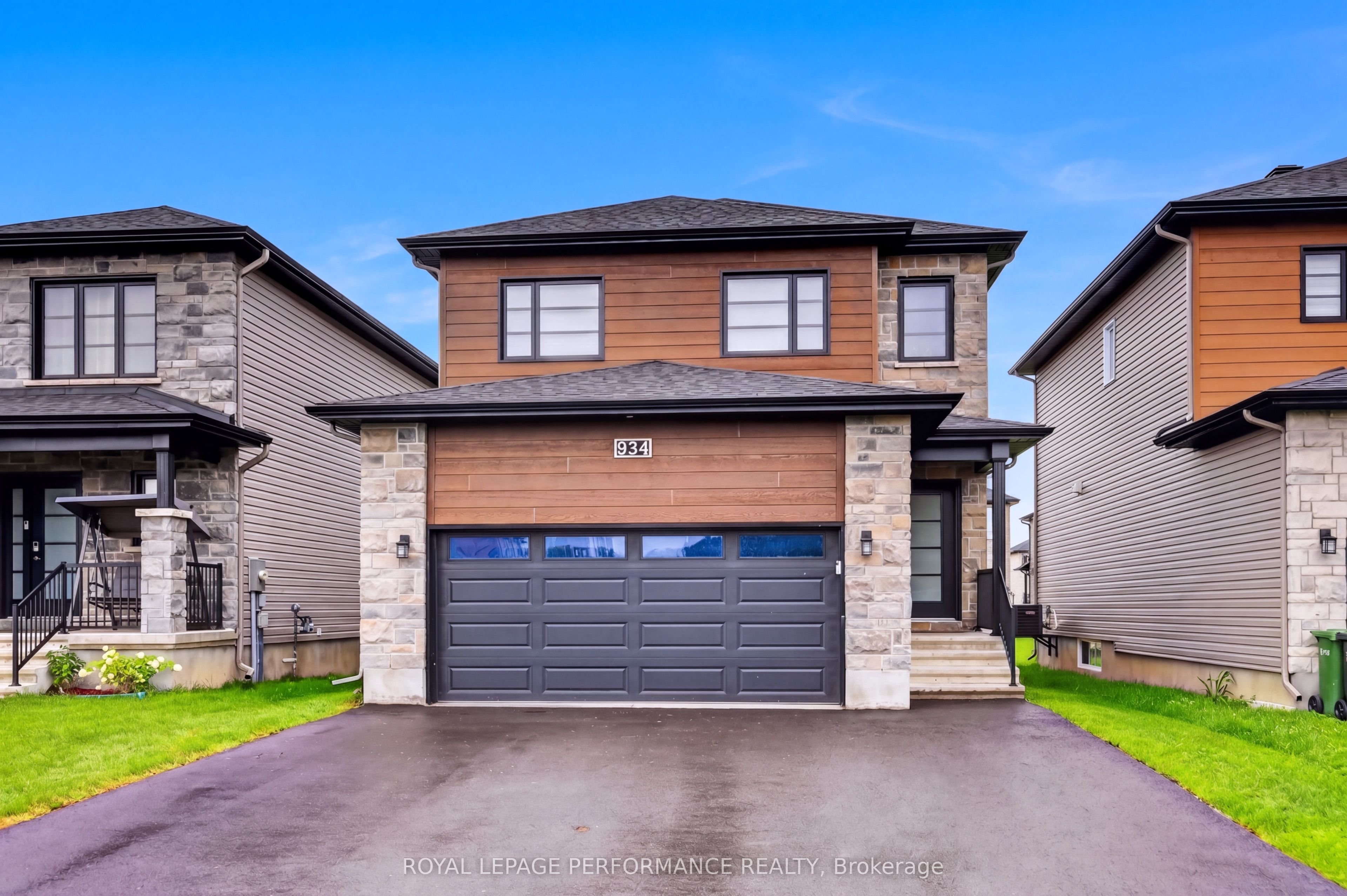 934 Chablis Crescent, Russell, ON K0A 1W0