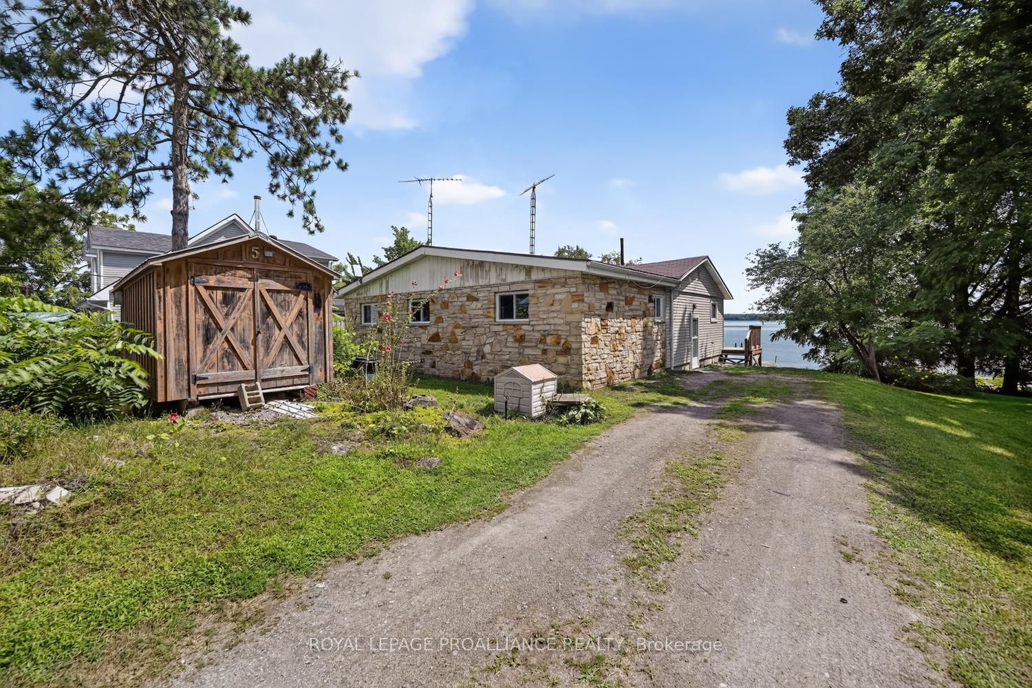 5 Buells Point Road, Leeds and the Thousand Islands, ON K0E 1R0