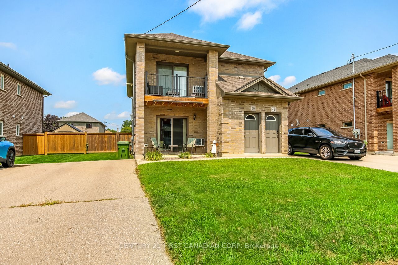 40-42 Locust Street, St. Thomas, ON N5R 2C1
