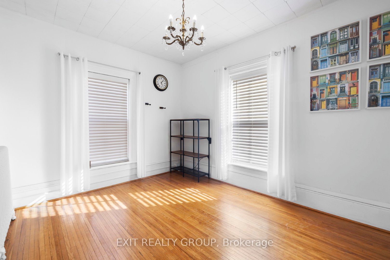 92 Cedar Street, Belleville, ON K8P 3M4 photo 3