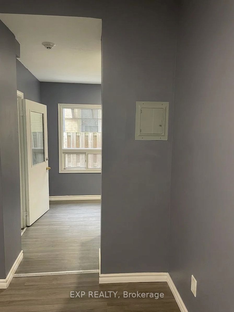 70 Victoria Avenue S 9, Hamilton, ON L8N 2S7