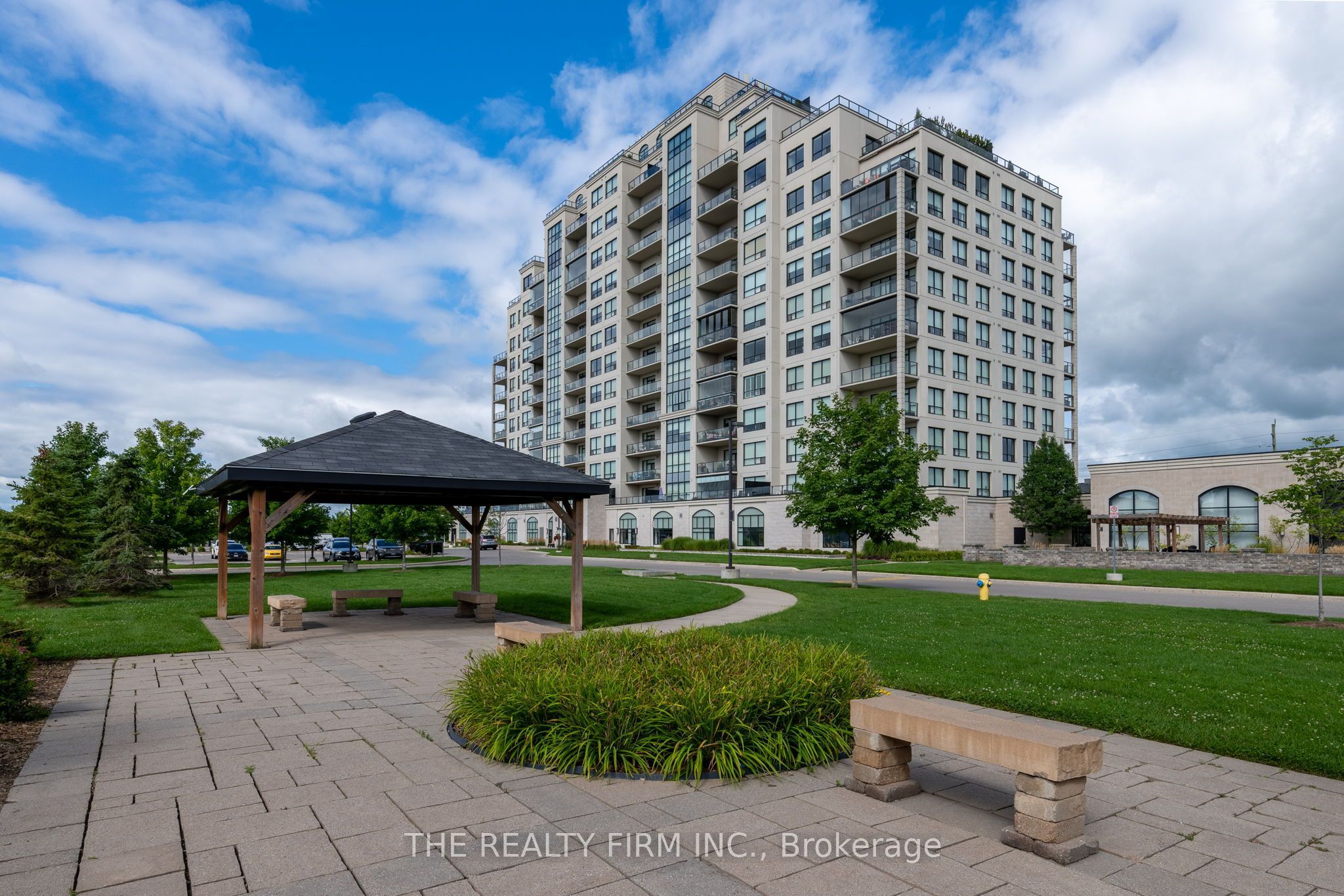 260 Villagewalk Boulevard 701, London North, ON N6G 0W6
