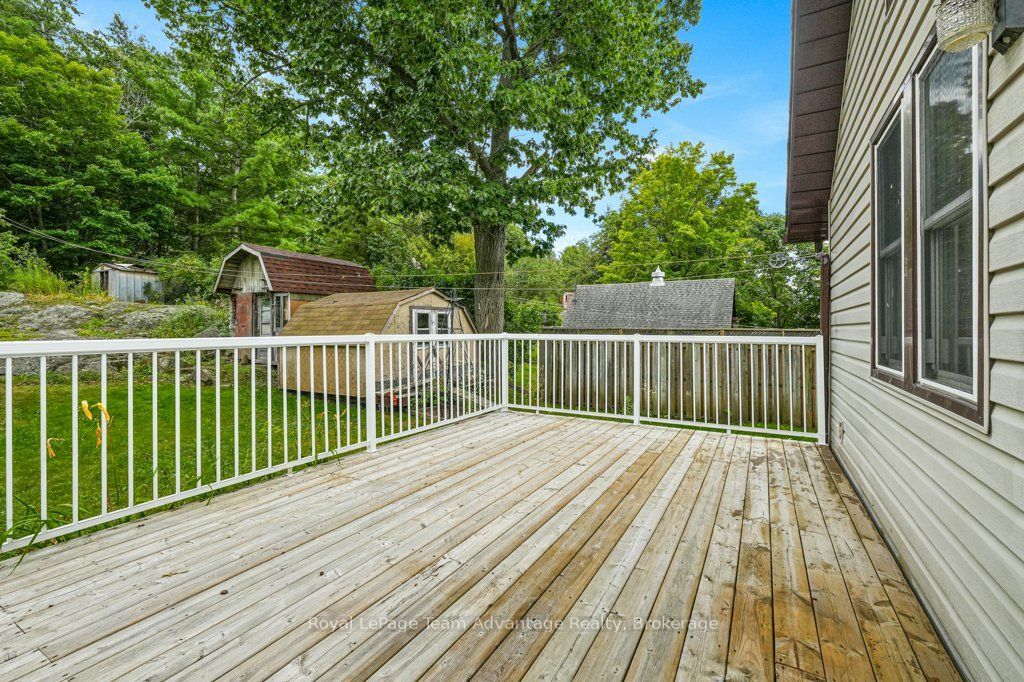 111 Gibson St Street, Parry Sound, ON P2A 1X6 photo 5