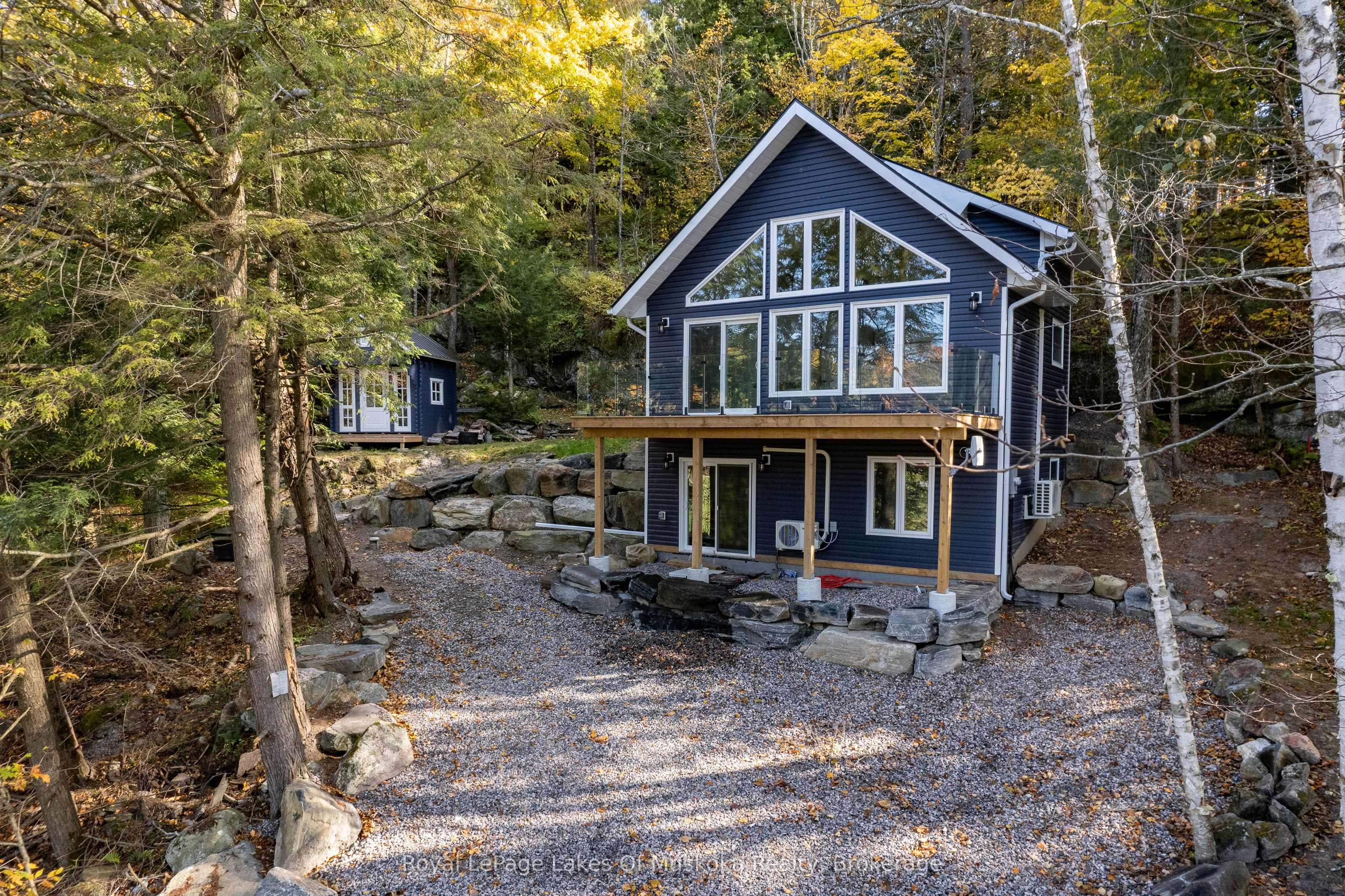 1361 Rosseau Lake 2 Road, Muskoka Lakes, ON P0B 1M0 photo 4