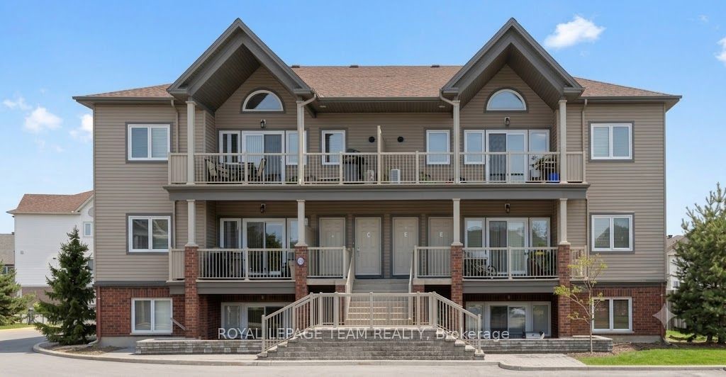 763 Cedar Creek Drive C, Blossom Park - Airport and Area, ON K1T 0B3