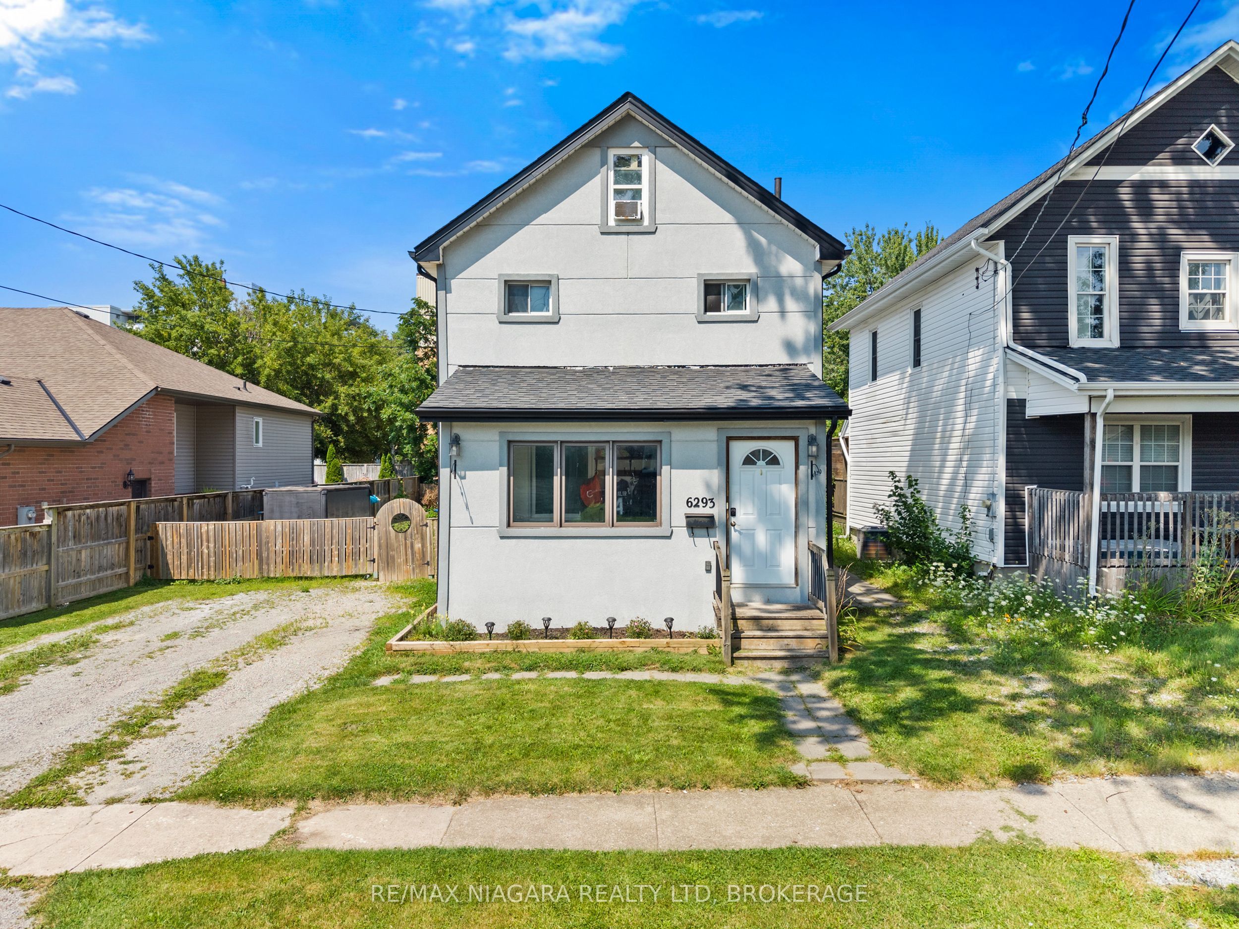 6293 Bellevue Street, Niagara Falls, ON L2E 1Y9