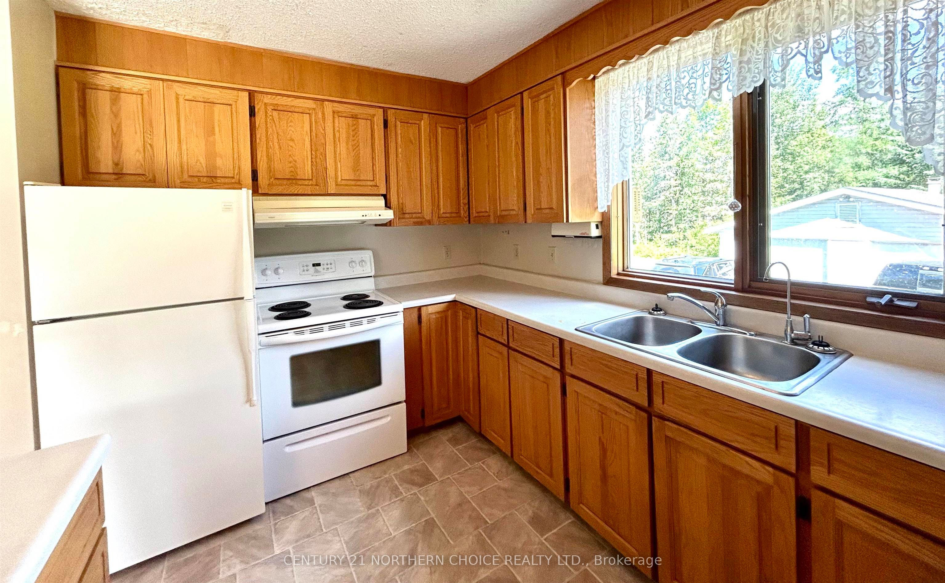 956 Highway 611S, Alberton, ON P9A 3M2 photo 4