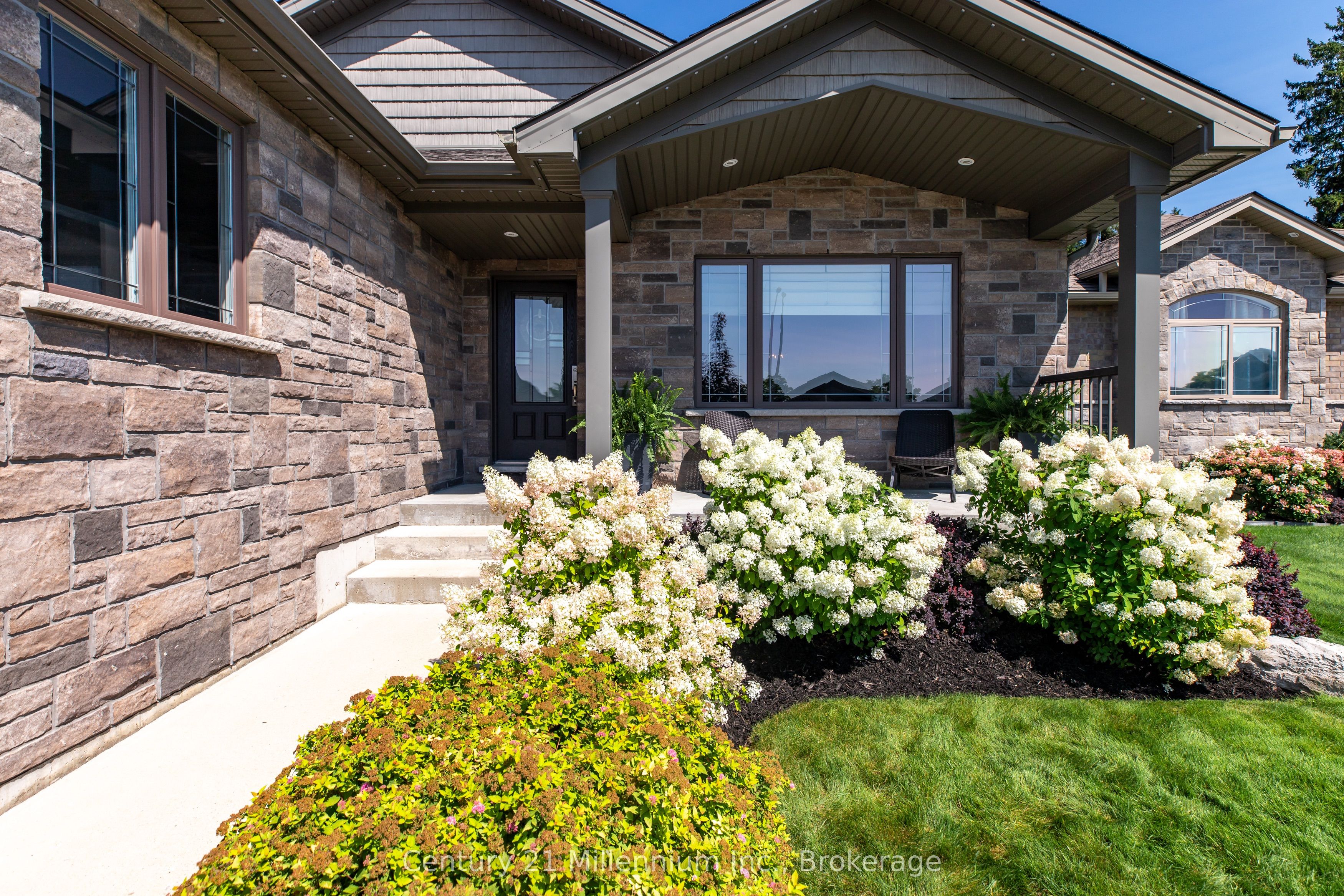 215 Djay Crescent, West Grey, ON N0G 1R0 photo 5
