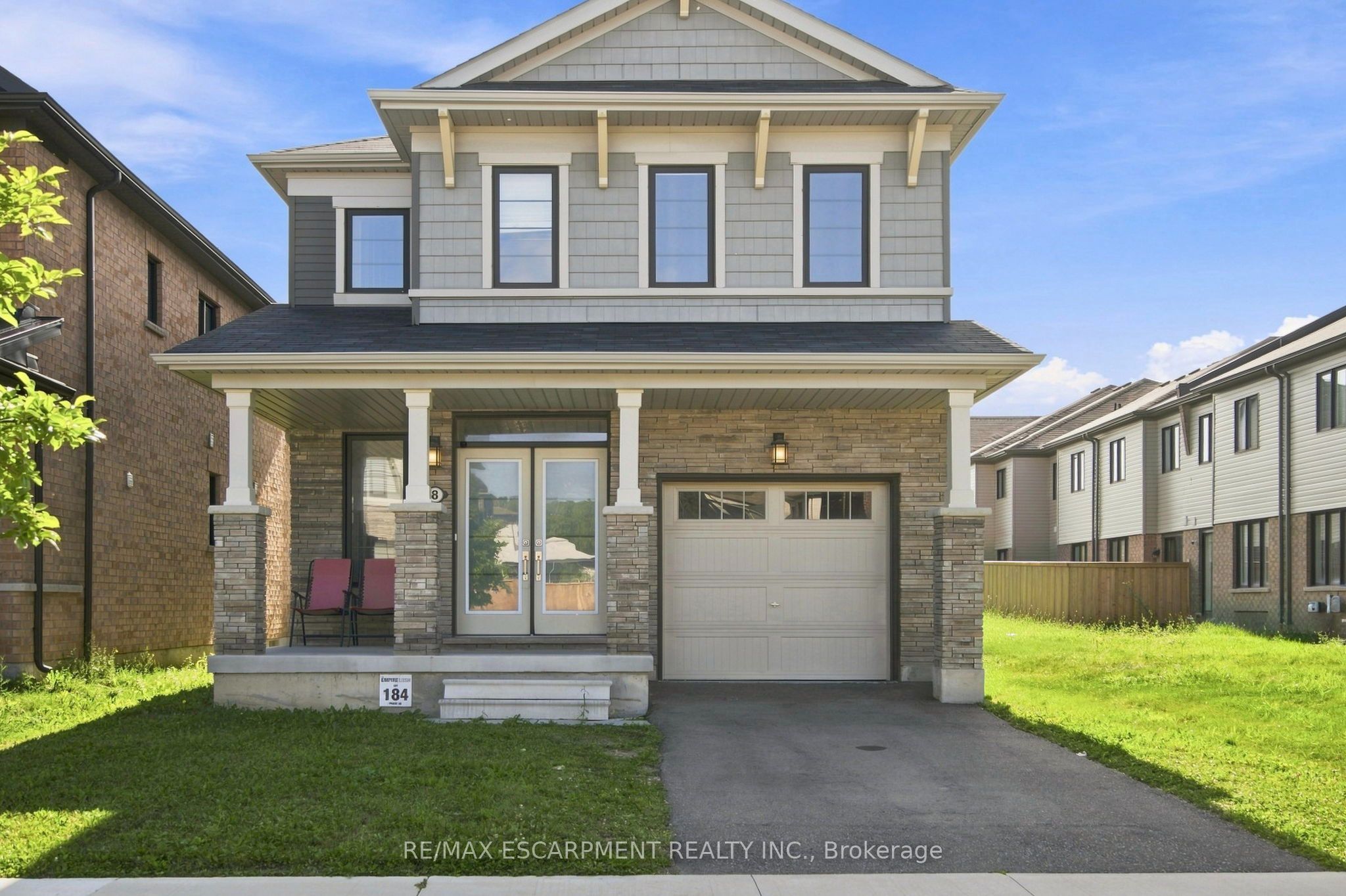 8 Magdalena Street, Hamilton, ON L8K 5R9
