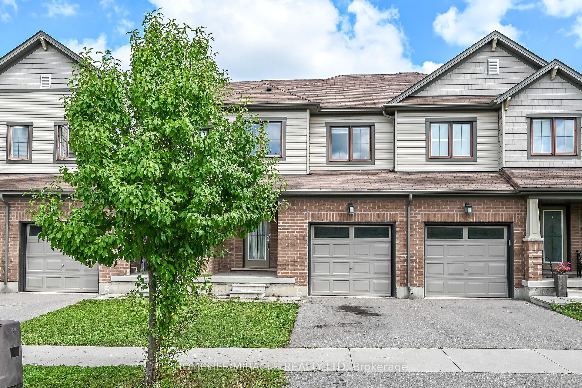82 Scarletwood Street, Hamilton, ON L8J 0K8 photo 2