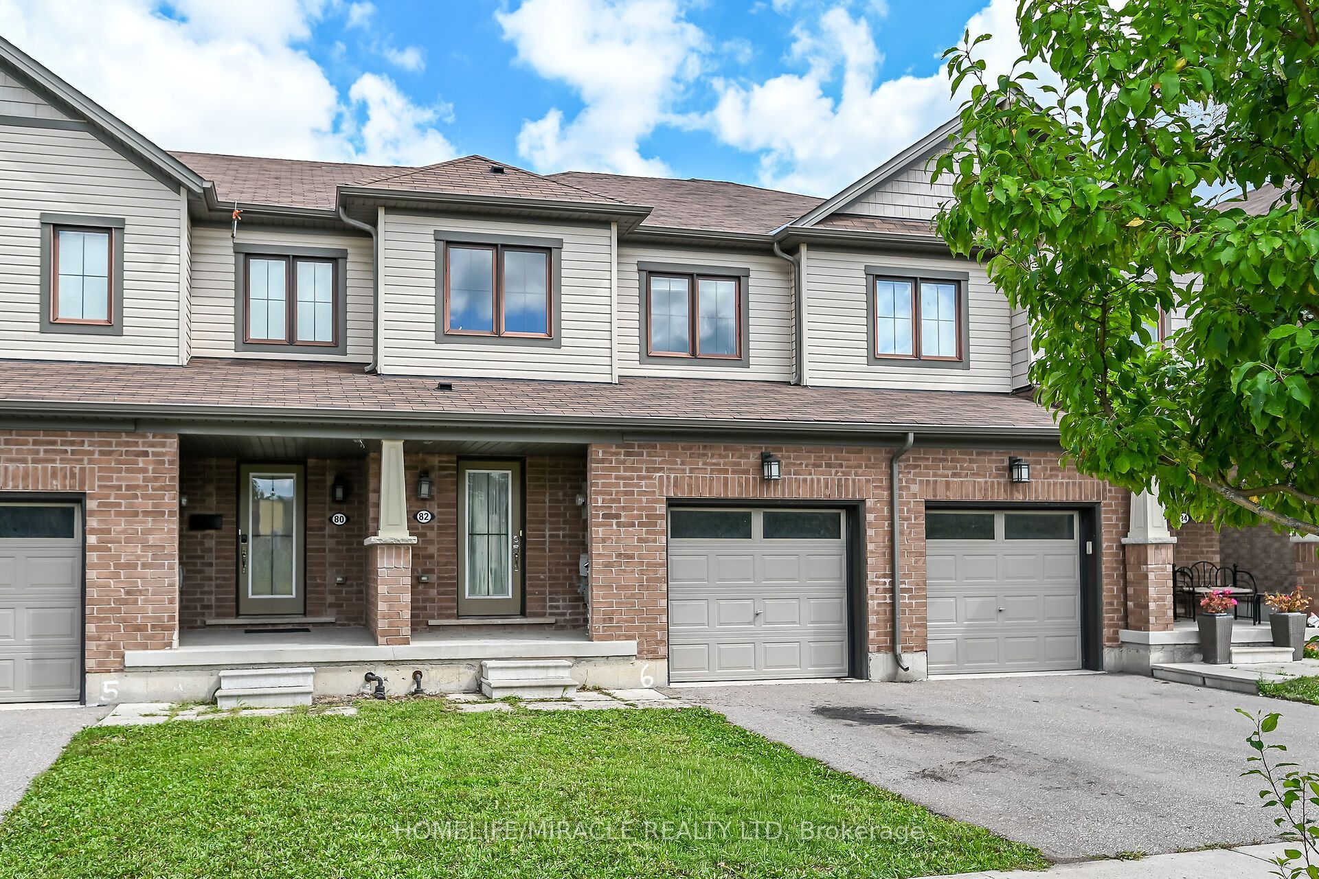 82 Scarletwood Street, Hamilton, ON L8J 0K8 photo 3