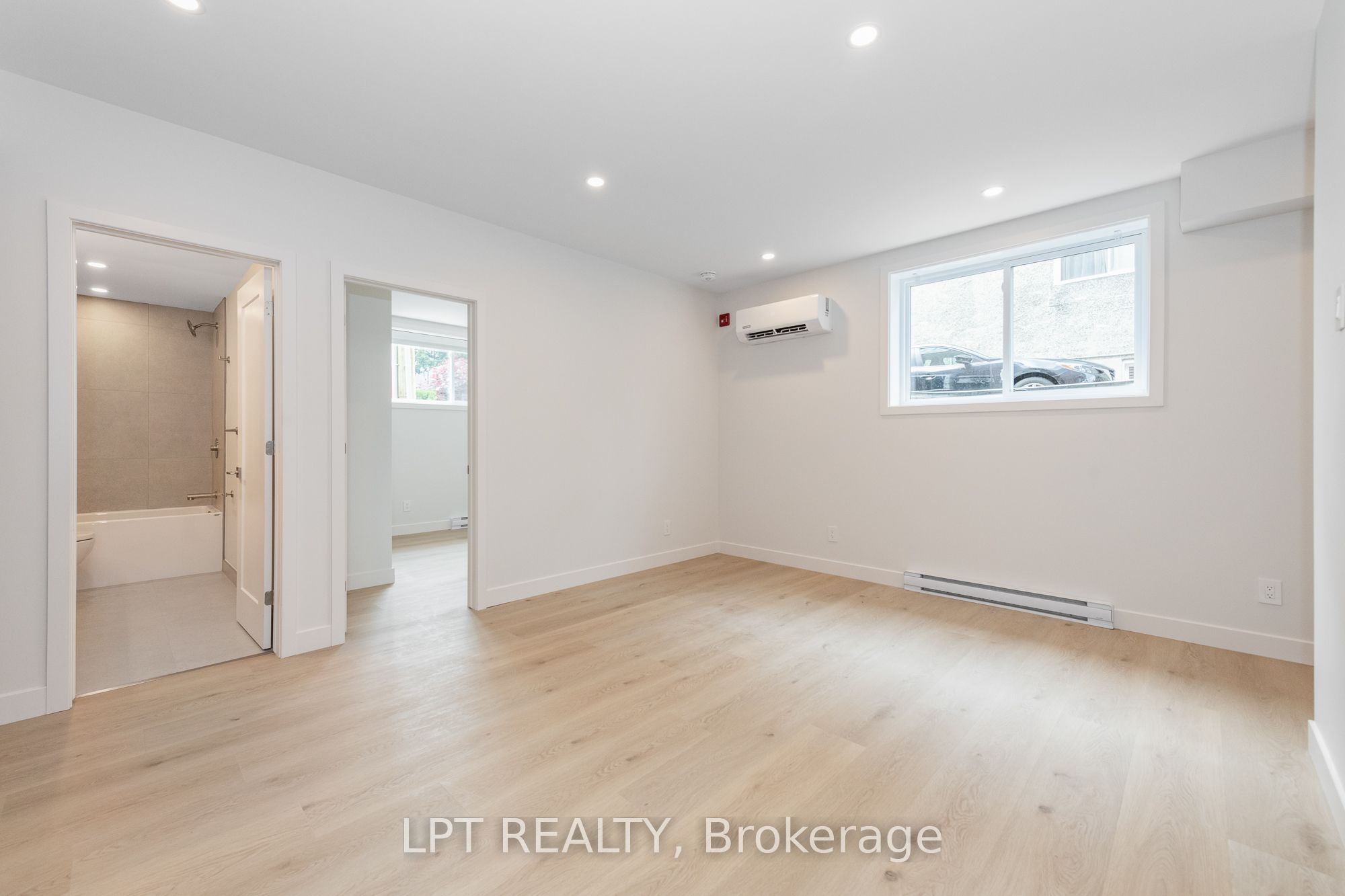 249 Columbus Avenue 1, Overbrook - Castleheights and Area, ON K1K 1P5 photo 4