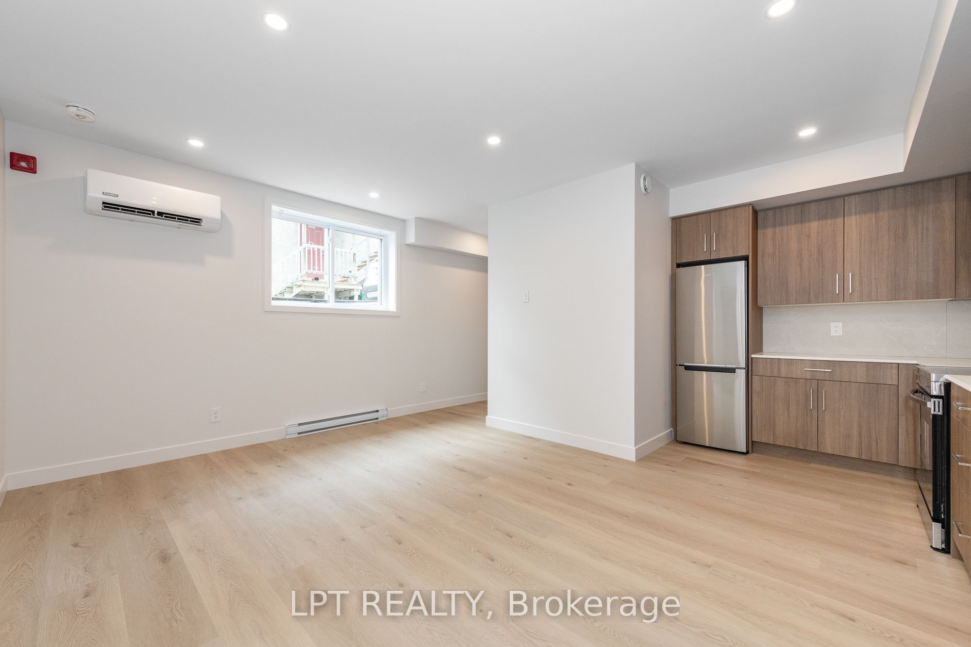 249 Columbus Avenue 1, Overbrook - Castleheights and Area, ON K1K 1P5 photo 5