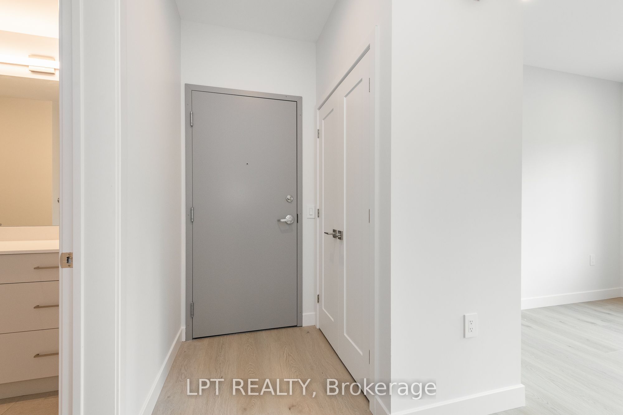 249 Columbus Avenue 3, Overbrook - Castleheights and Area, ON K1K 1P5 photo 2