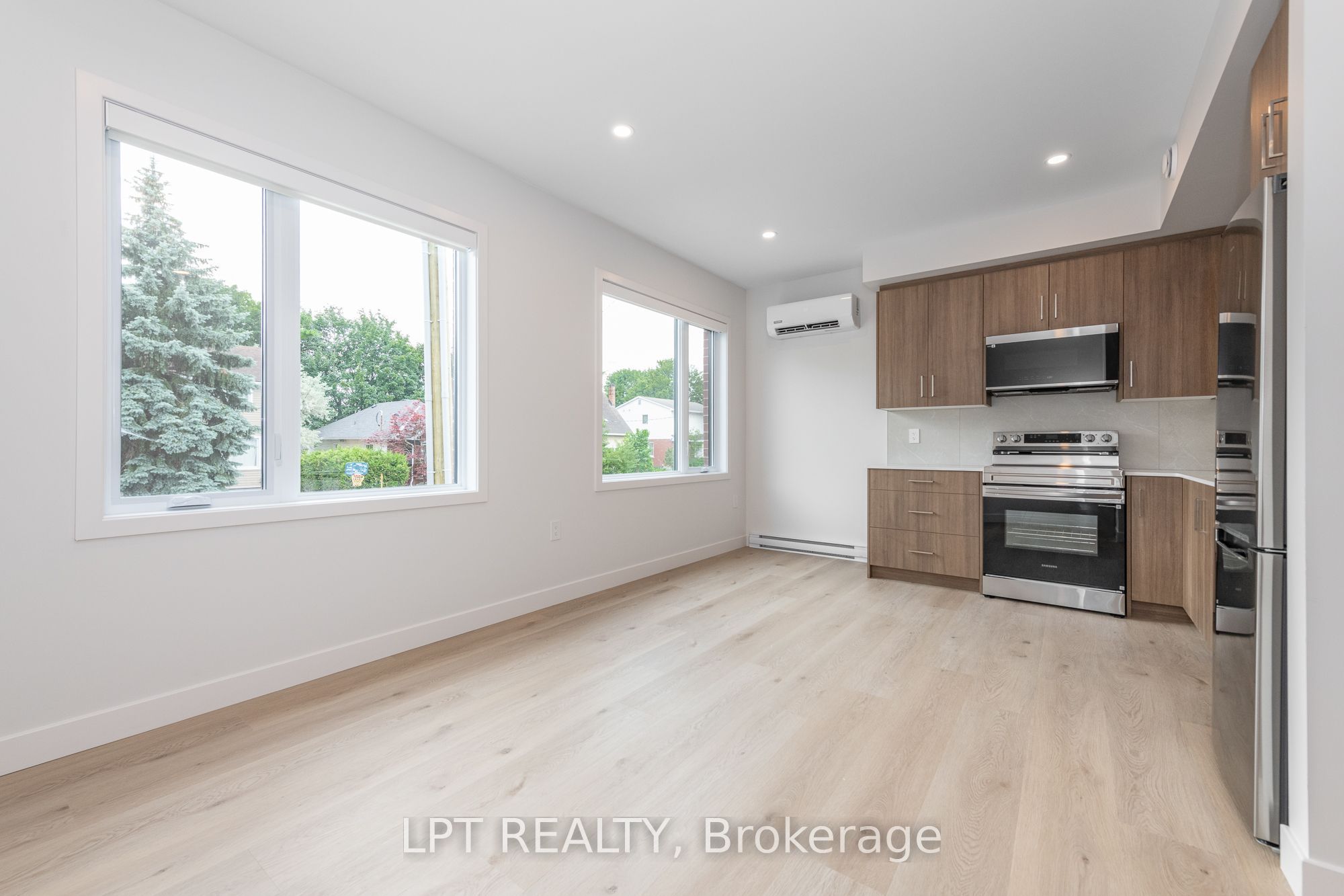 249 Columbus Avenue 3, Overbrook - Castleheights and Area, ON K1K 1P5 photo 3